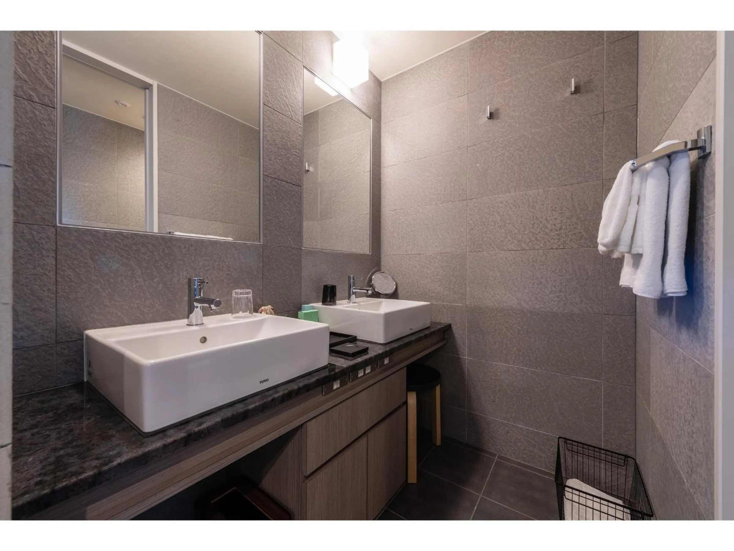Bathroom in the salon 伊豆高原 Hotels & Resort