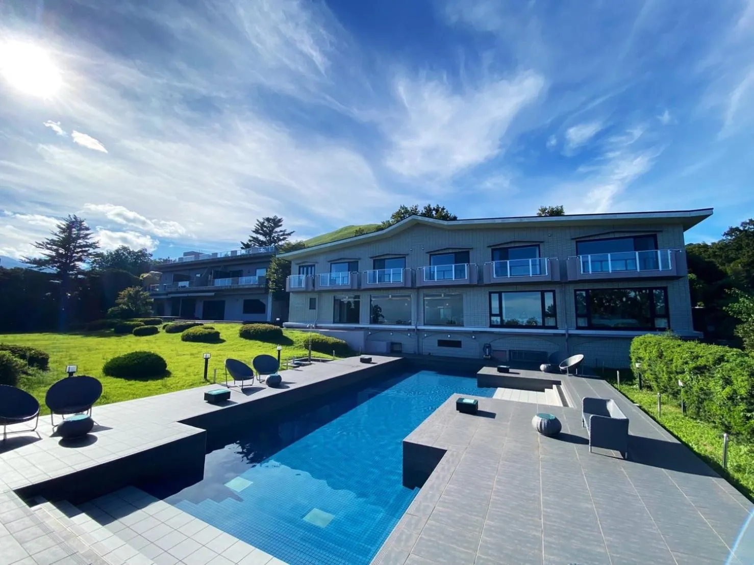 Property building in the salon 伊豆高原 Hotels & Resort