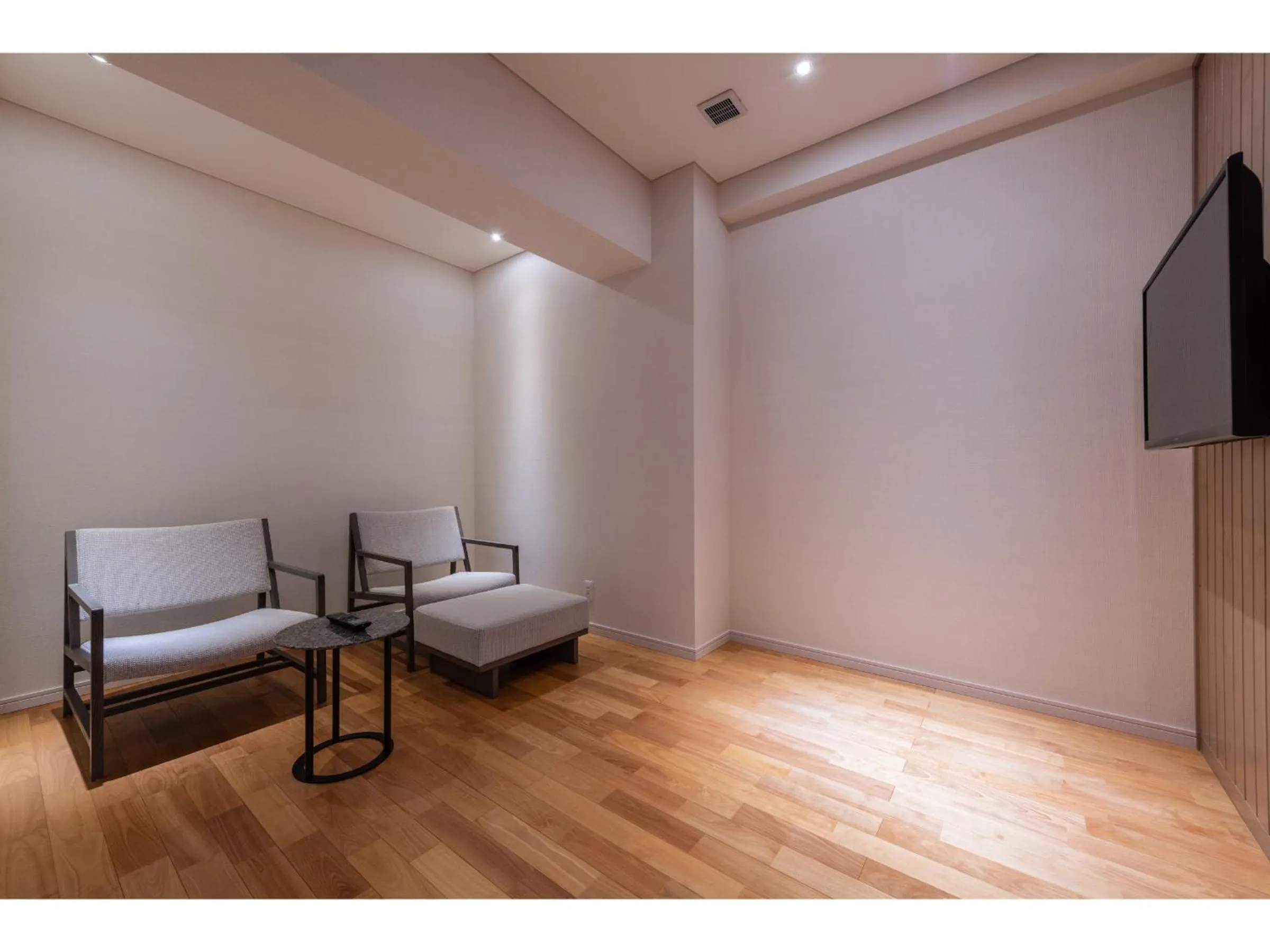 Photo of the whole room in the salon 伊豆高原 Hotels & Resort