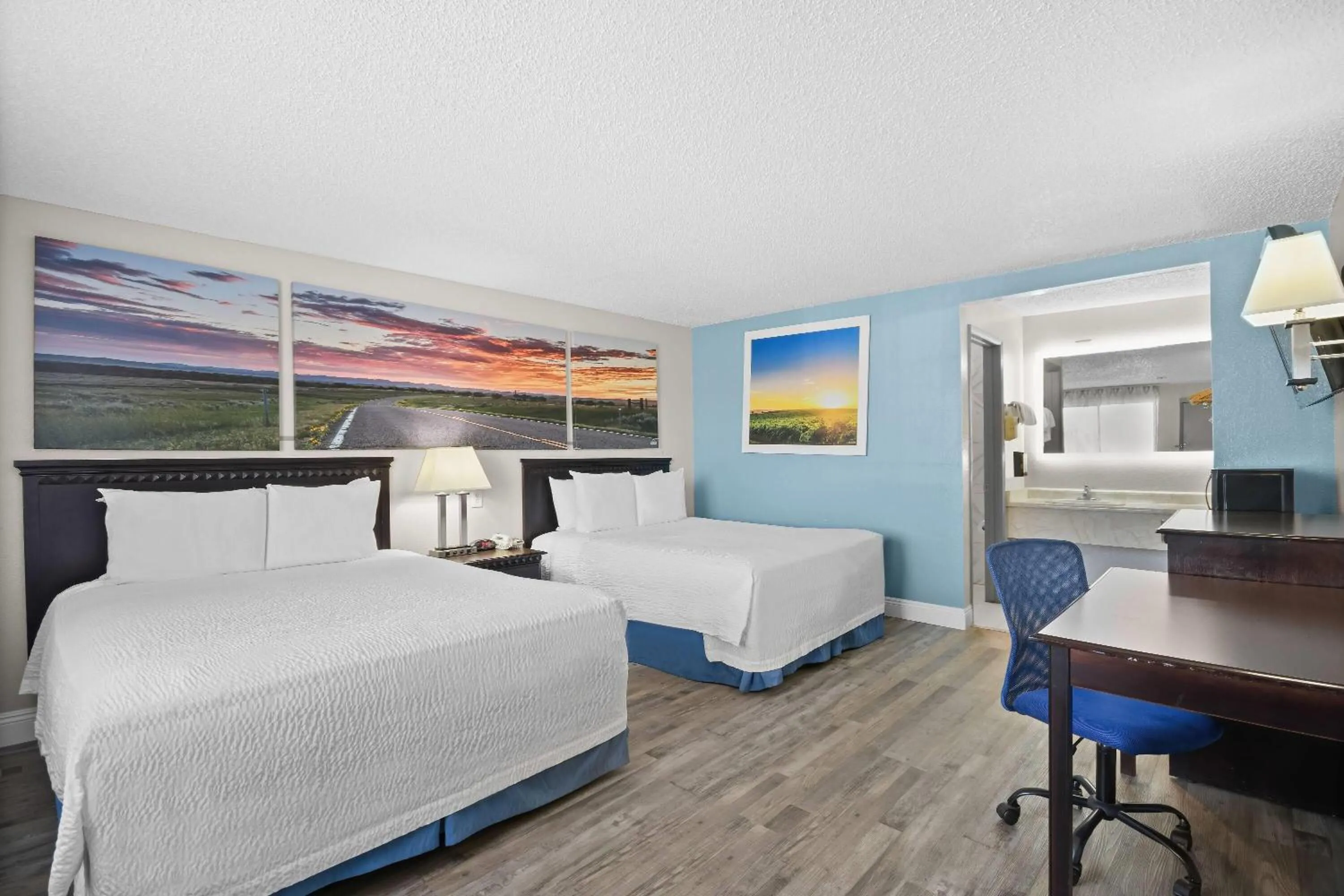 Bed in Days Inn by Wyndham Lost Hills