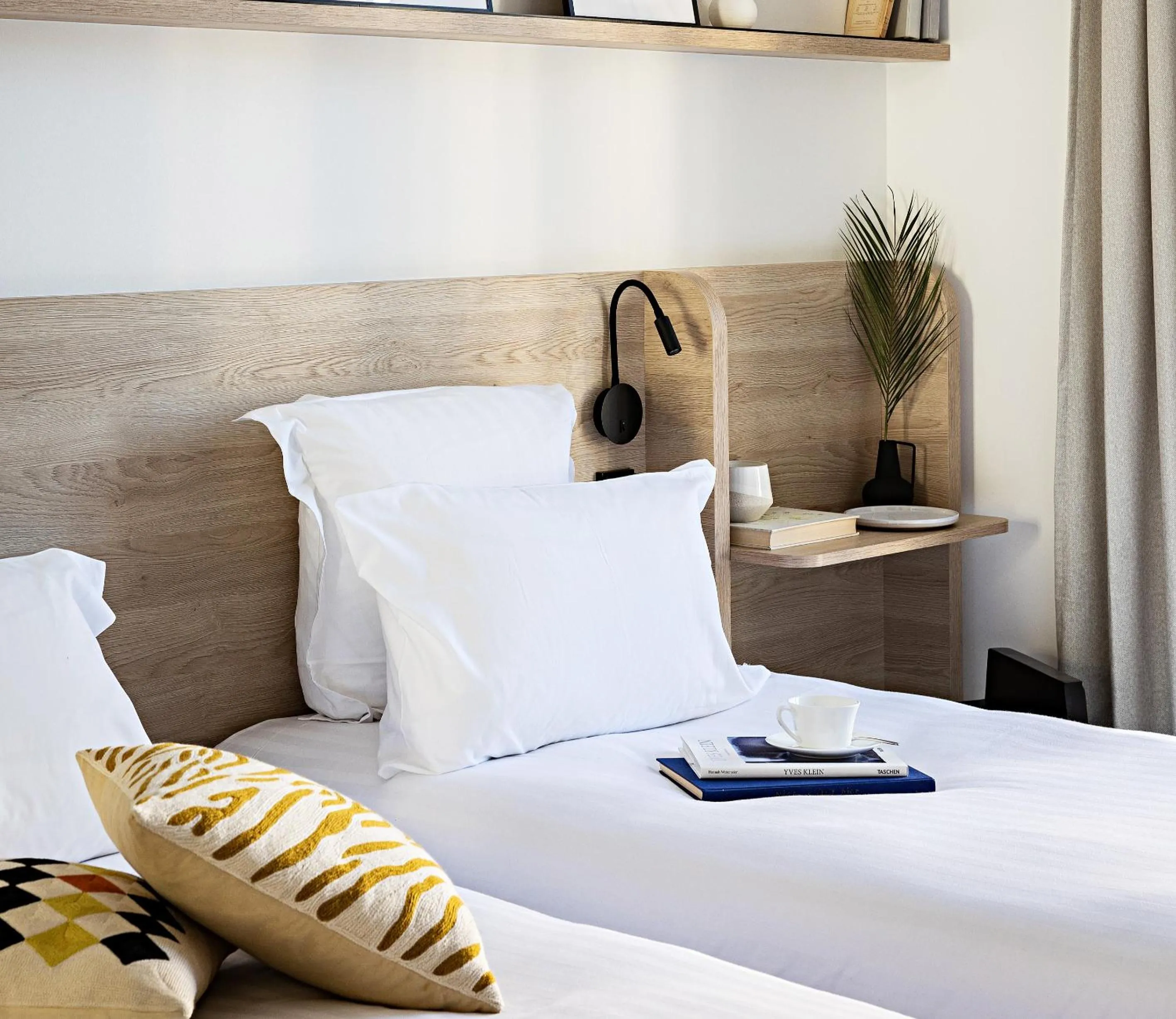 Bathroom, Bed in Le Riviera Collection, Signature Collection by Best Western