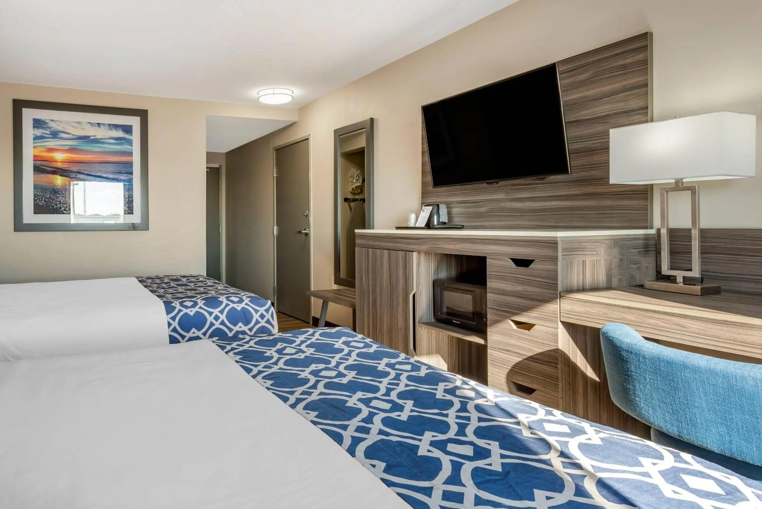 Bedroom, Bed in The Waves Hotel, an Ascend Collection Hotel