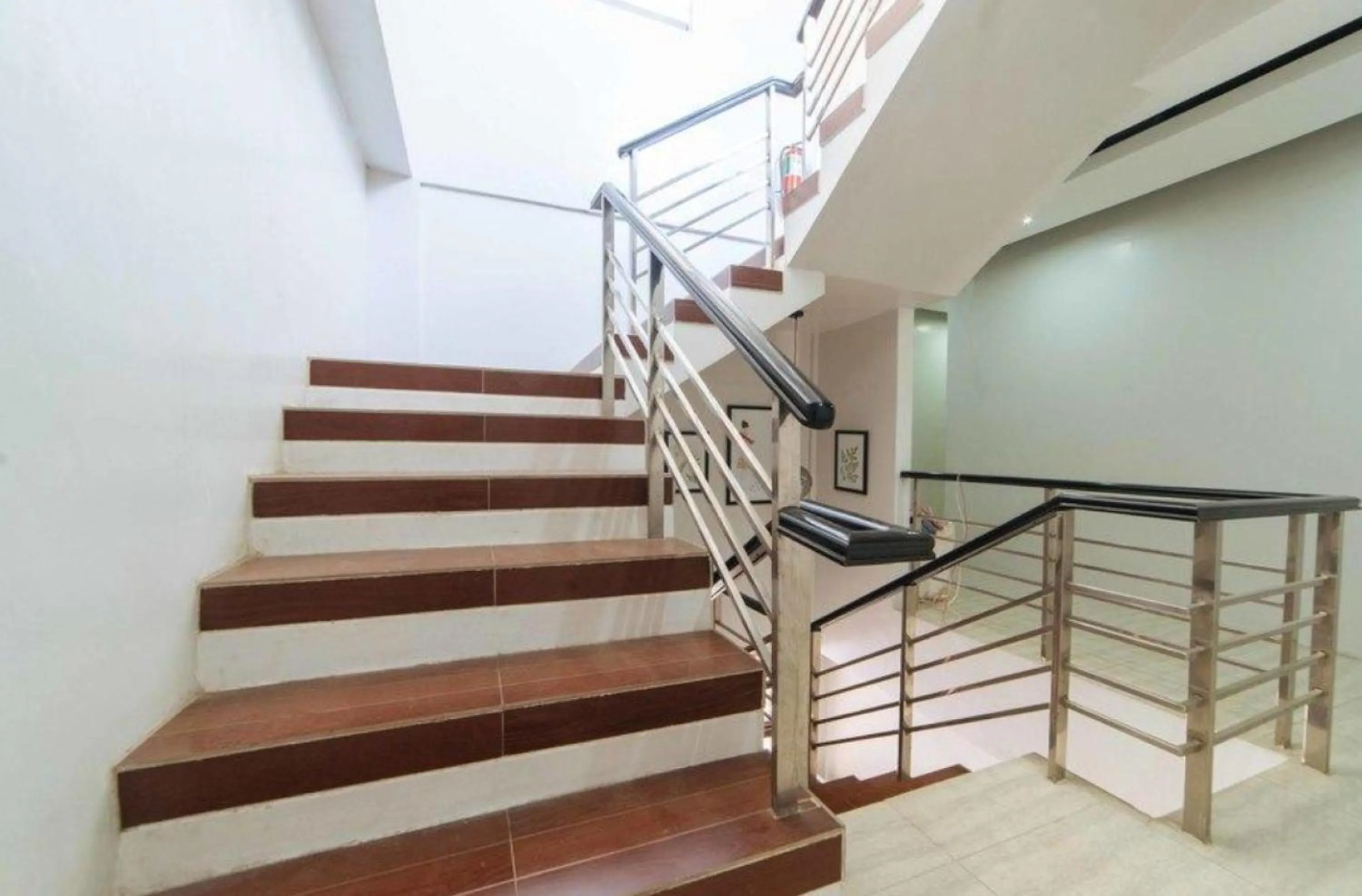 Area and facilities in RedDoorz near G Mall Bajada Davao