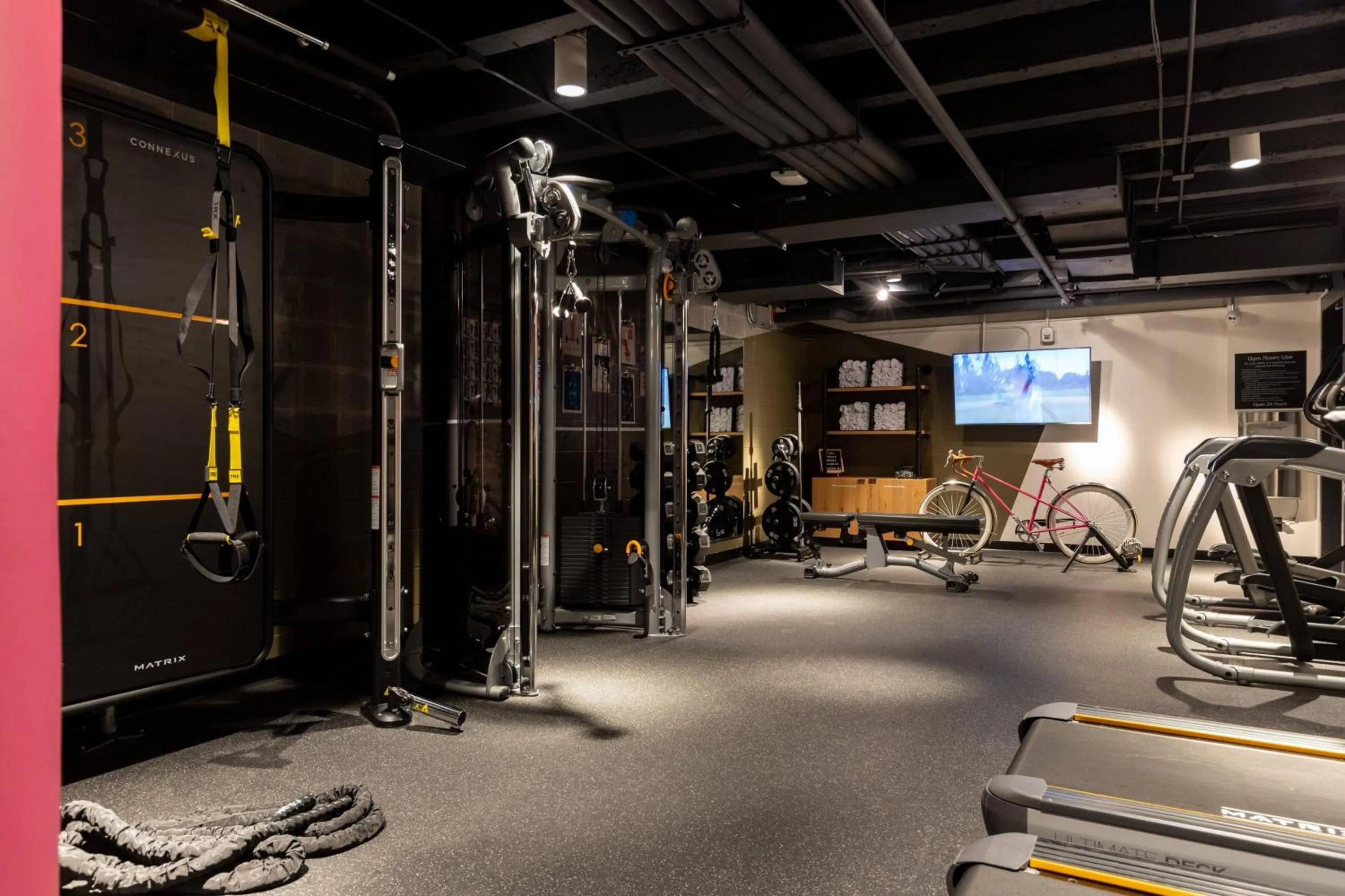 Fitness centre/facilities in Moxy Nashville Downtown