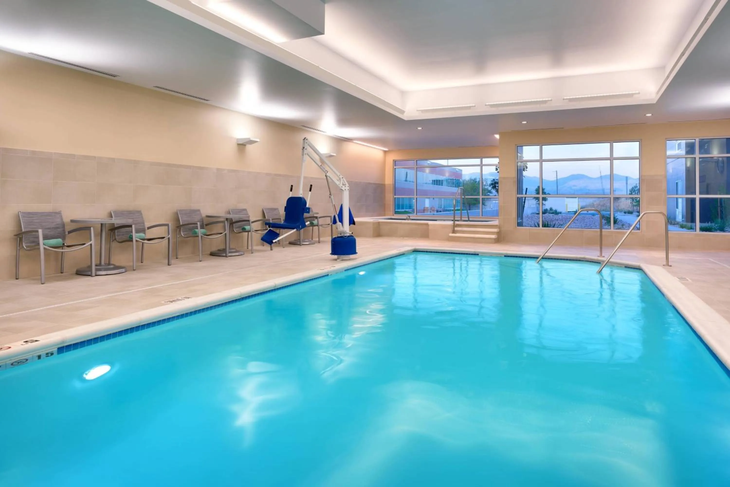 Swimming pool in TownePlace Suites by Marriott Salt Lake City Draper