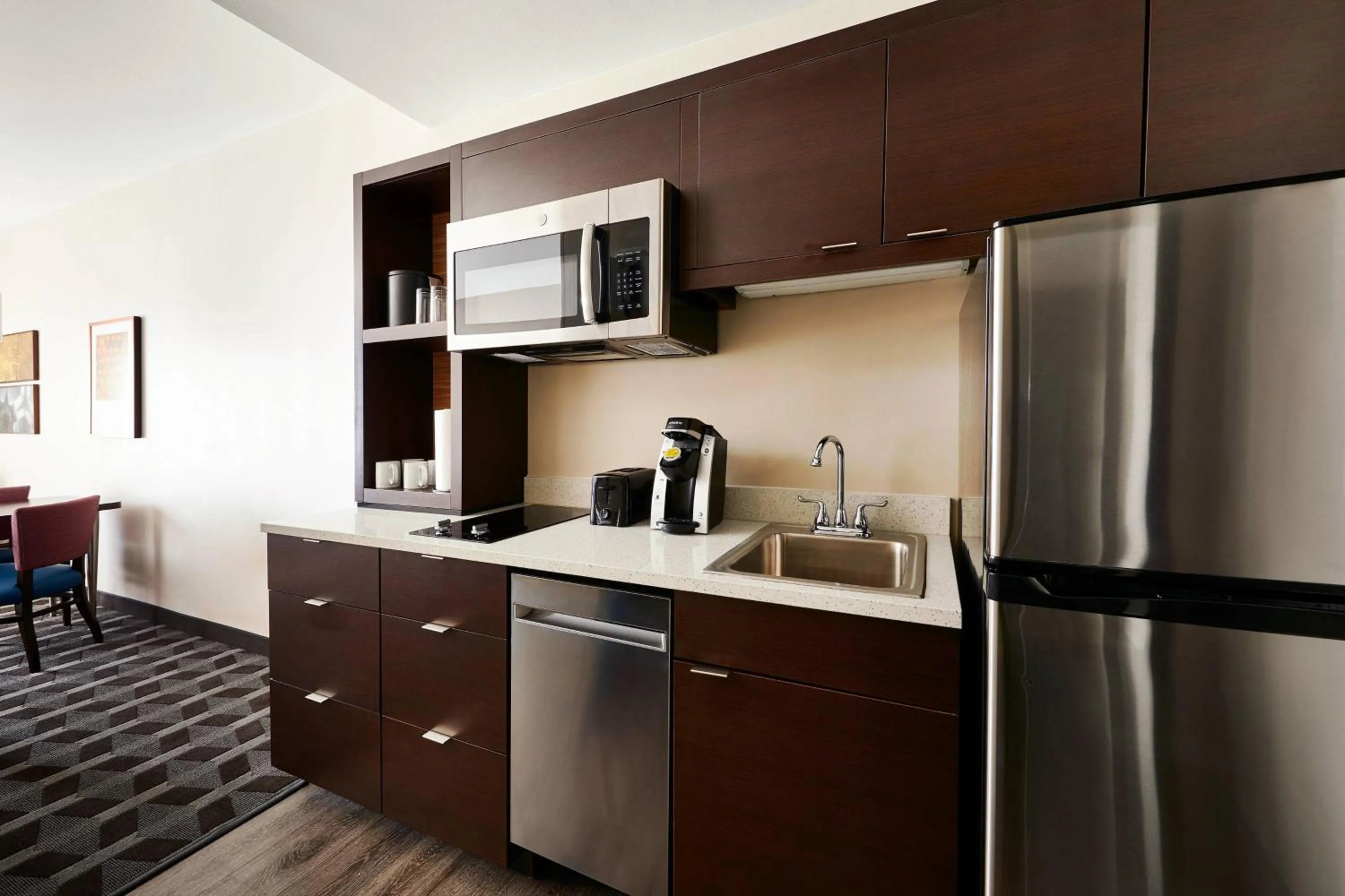 Kitchen or kitchenette in TownePlace Suites by Marriott St. Louis O'Fallon