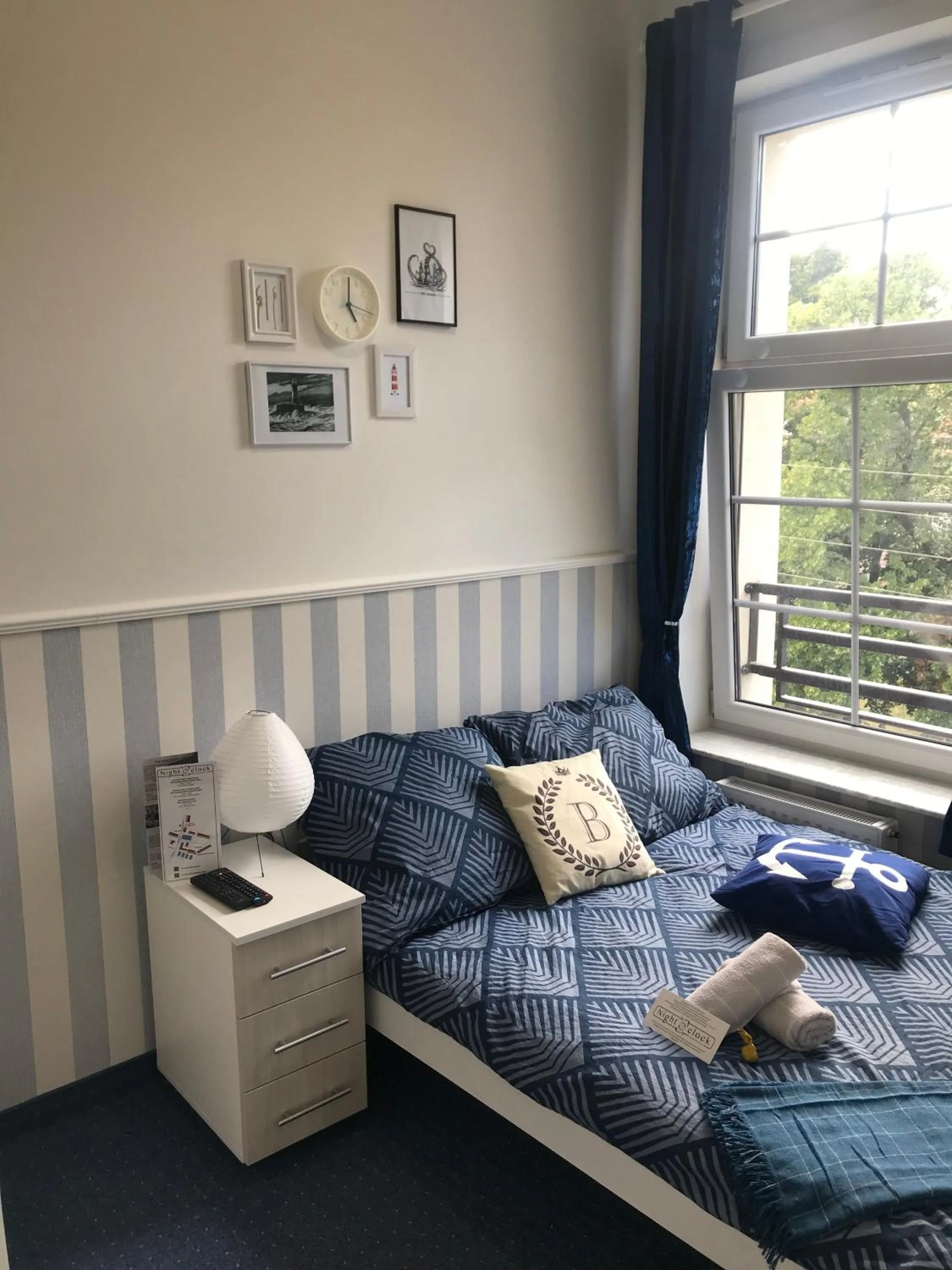 Bed in Hostel "Night o'clock" - restauracja, parking i darmowa siłownia