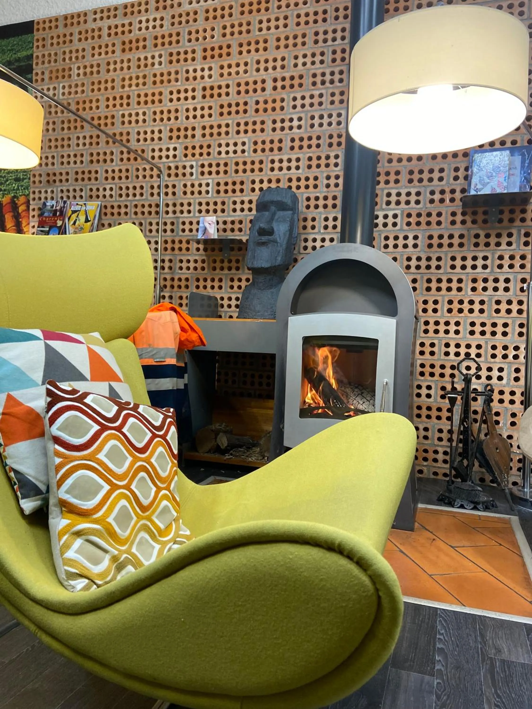 Lobby or reception in Kyriad Angoulême Nord Champniers- Hôtel & Résidence