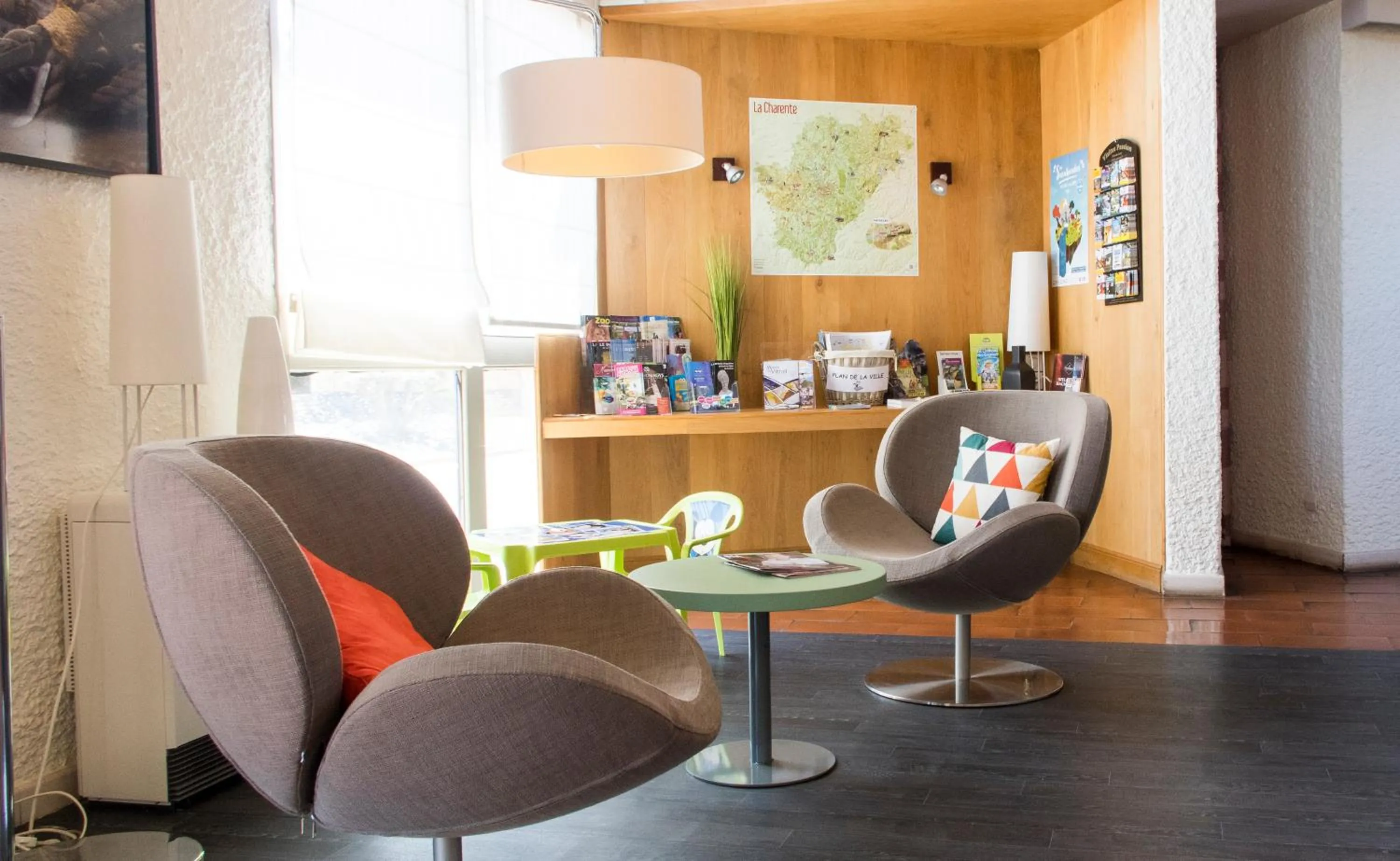 Property building in Kyriad Angoulême Nord Champniers- Hôtel & Résidence