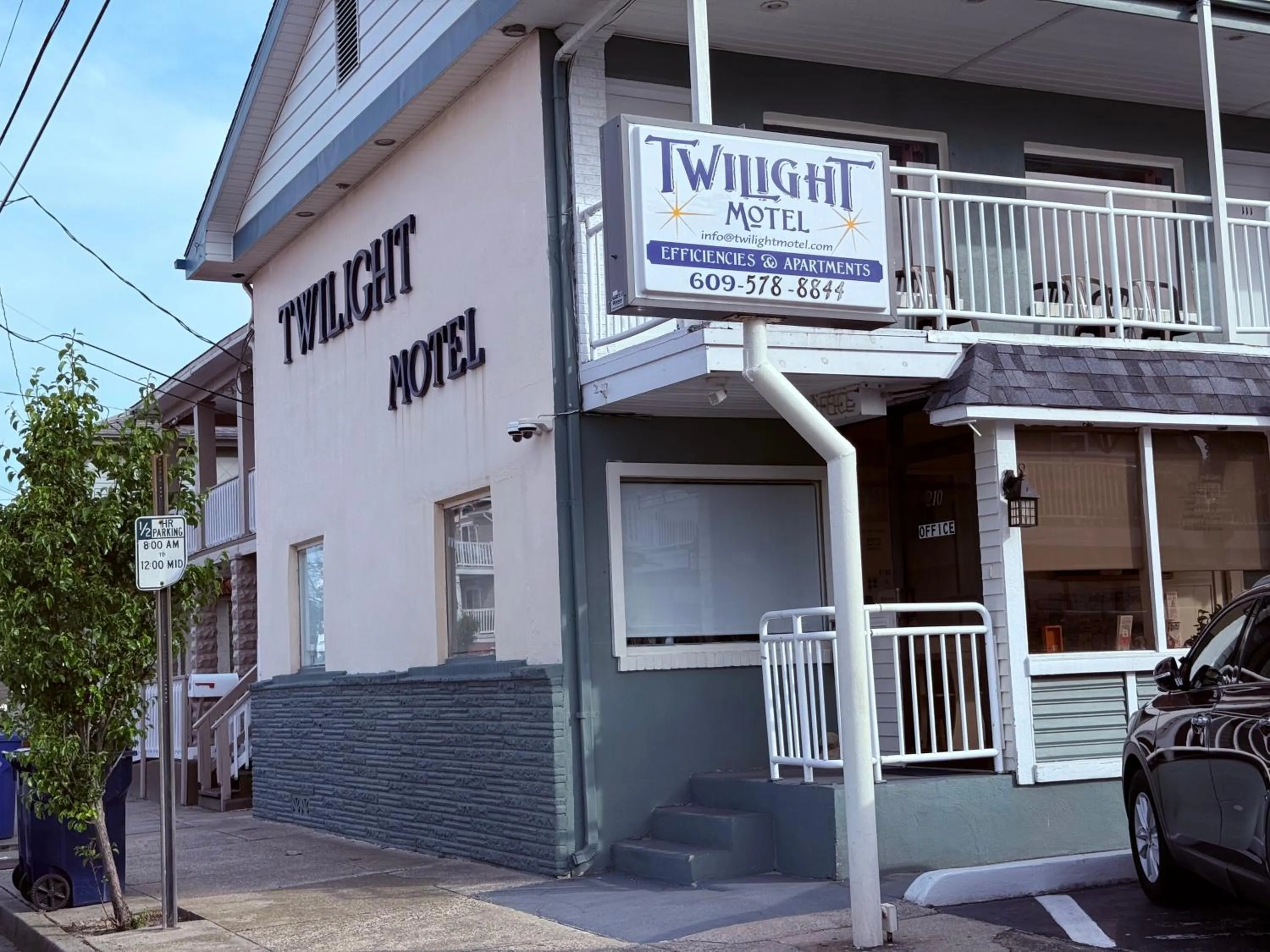 Property building in Twilight Motel