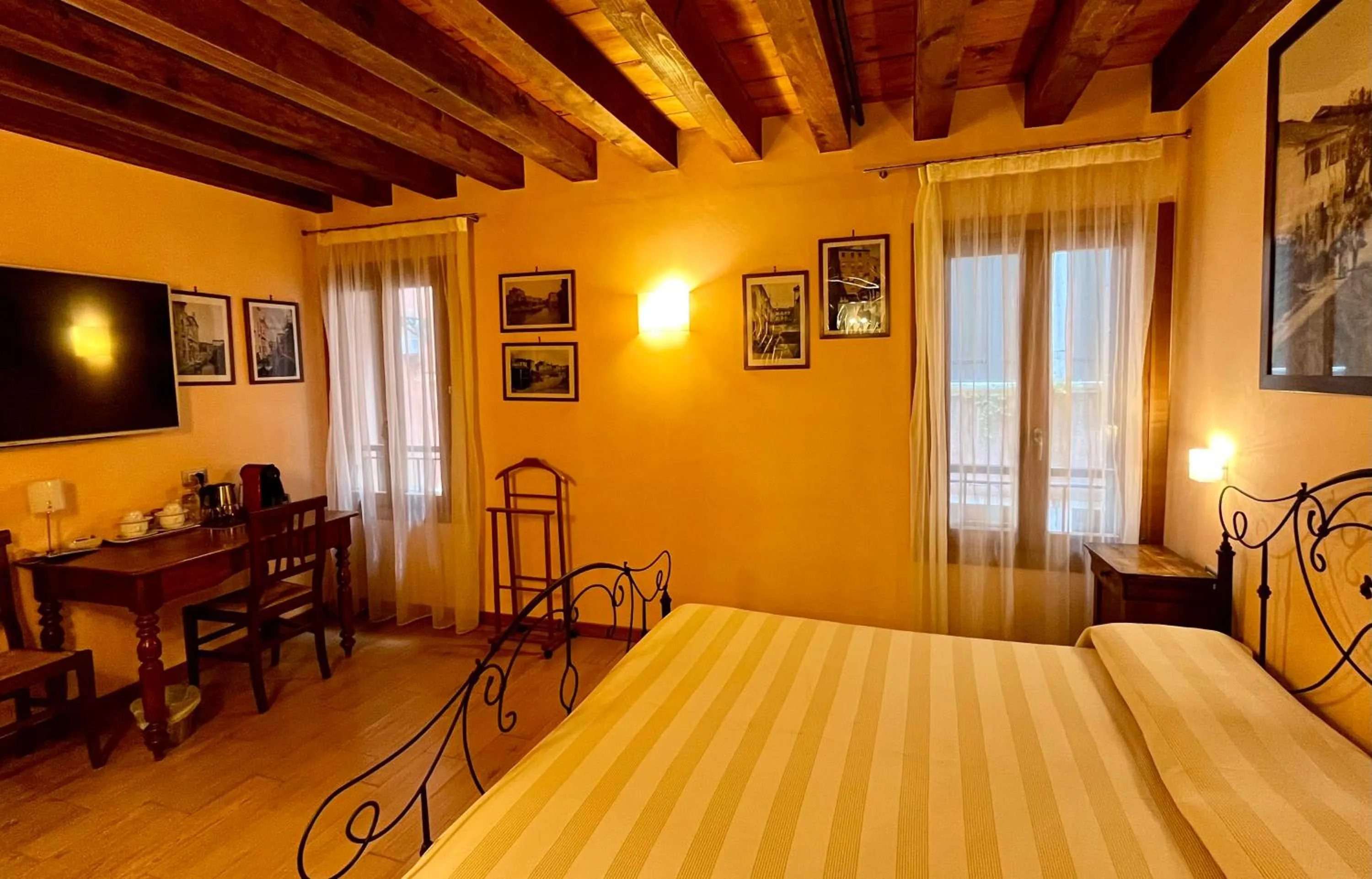 Bed in San Cassiano jacuzzi