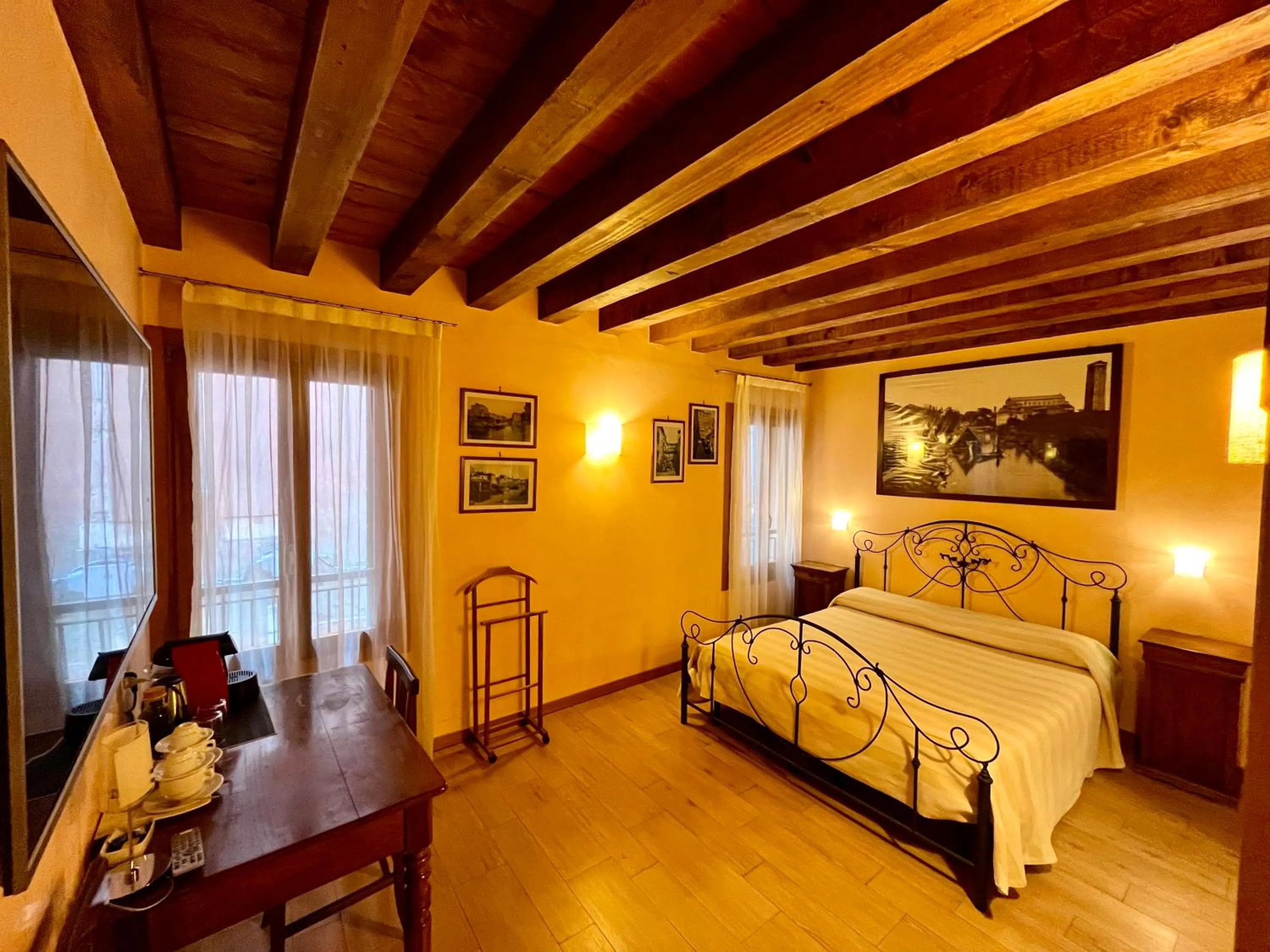 Bed in San Cassiano jacuzzi