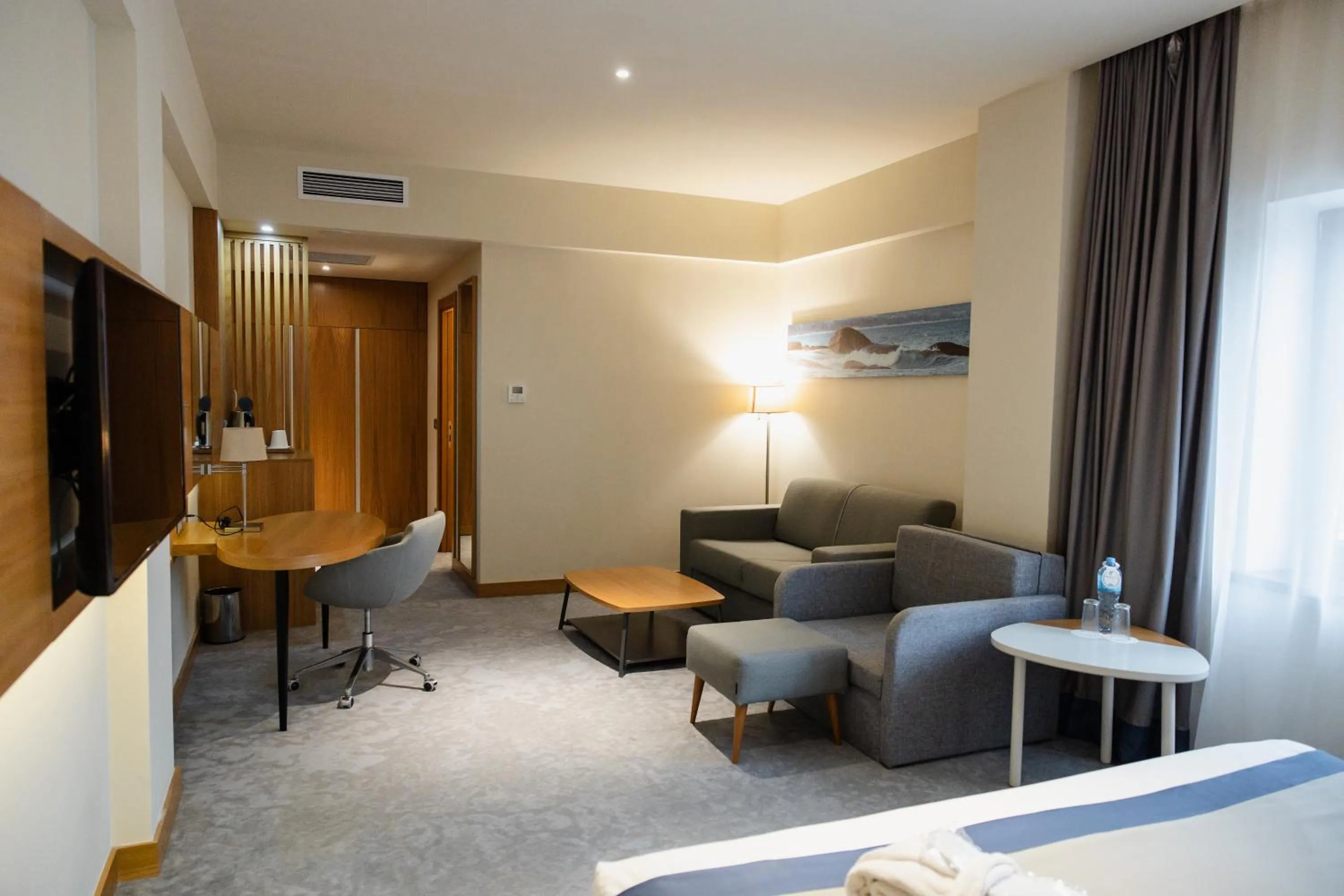 Bed in Holiday Inn - Aktau - Seaside by IHG