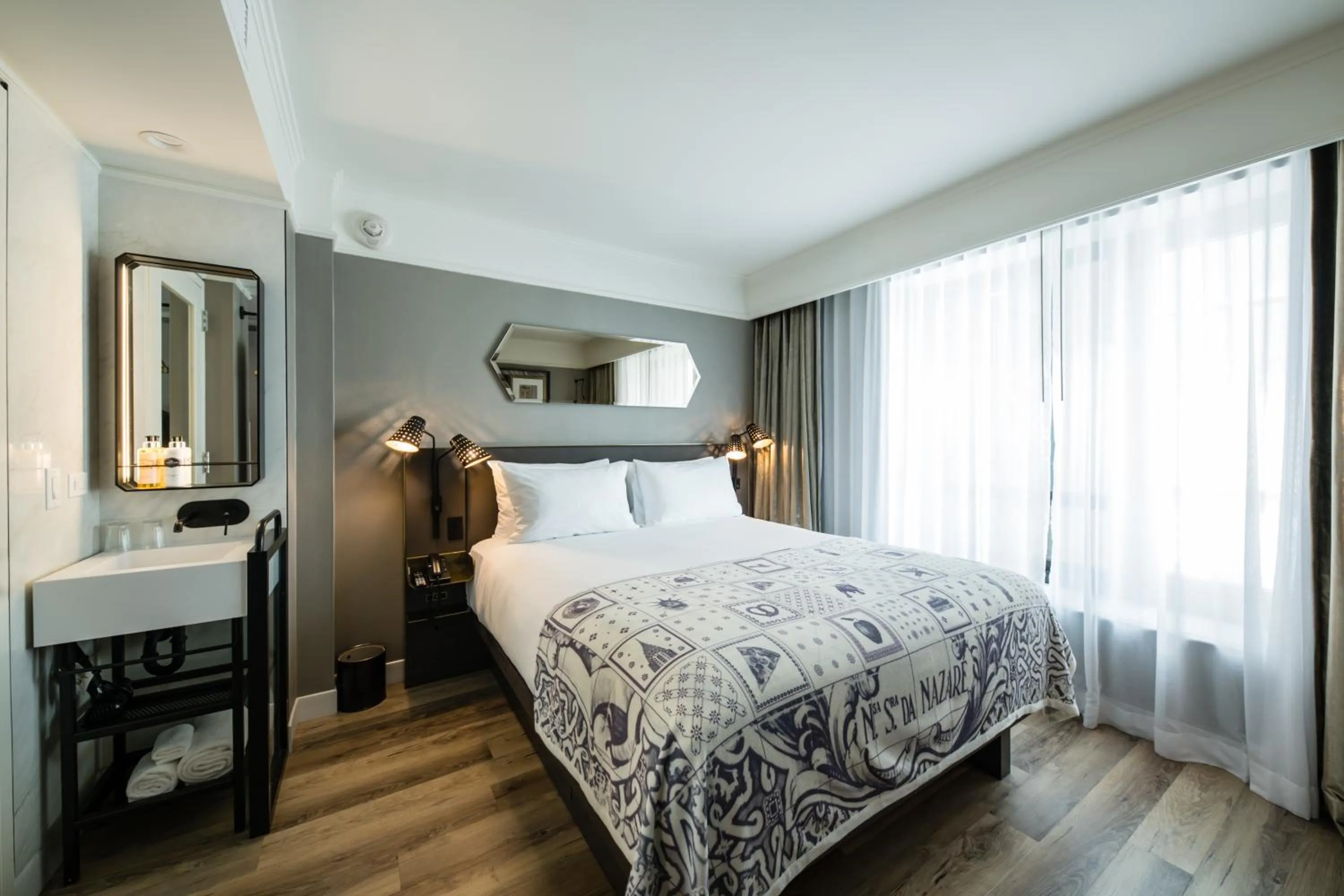 Bed in Pestana Park Avenue