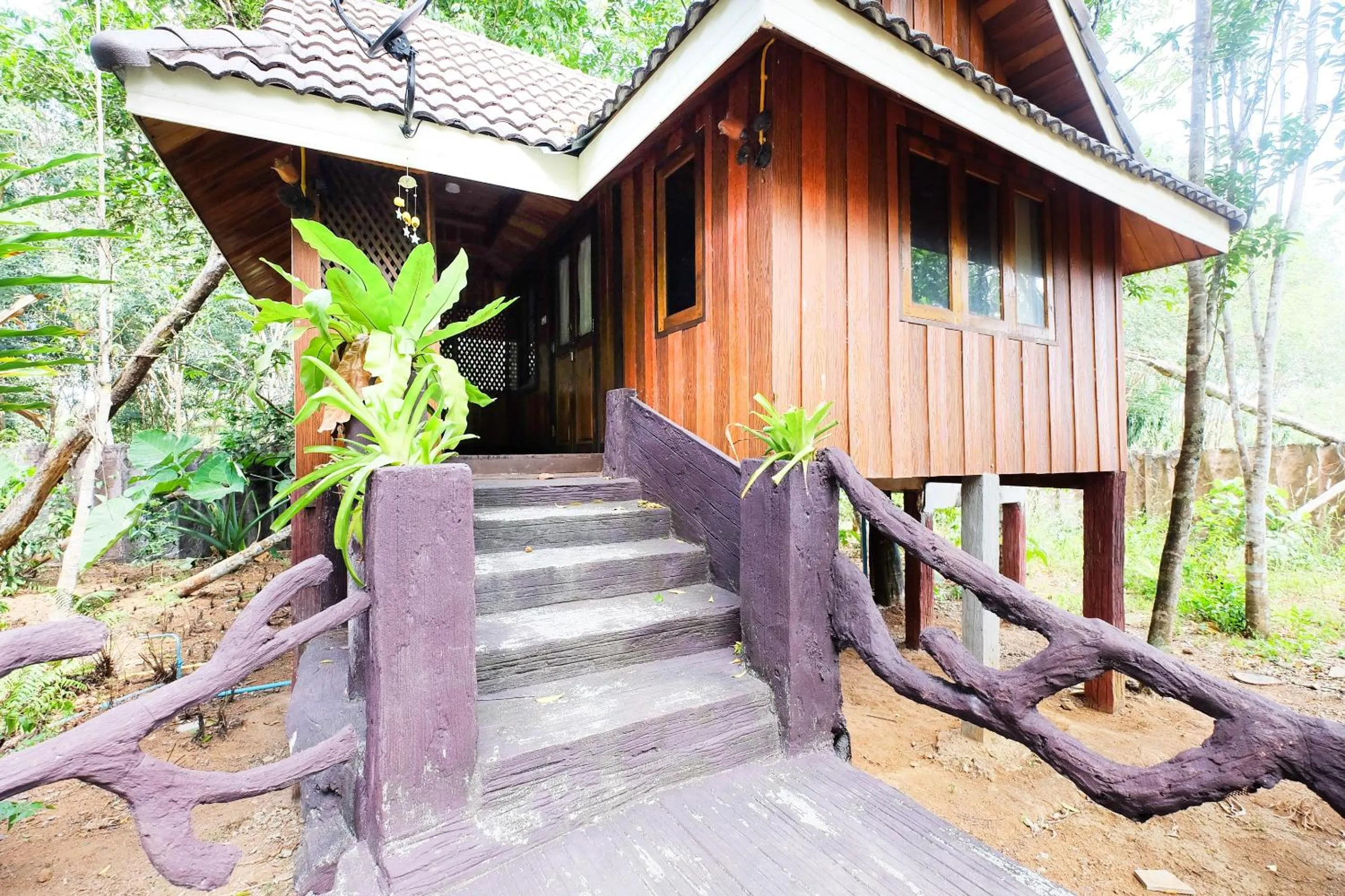 Facade/entrance in OYO 604 Ruen Mai Horm Resort