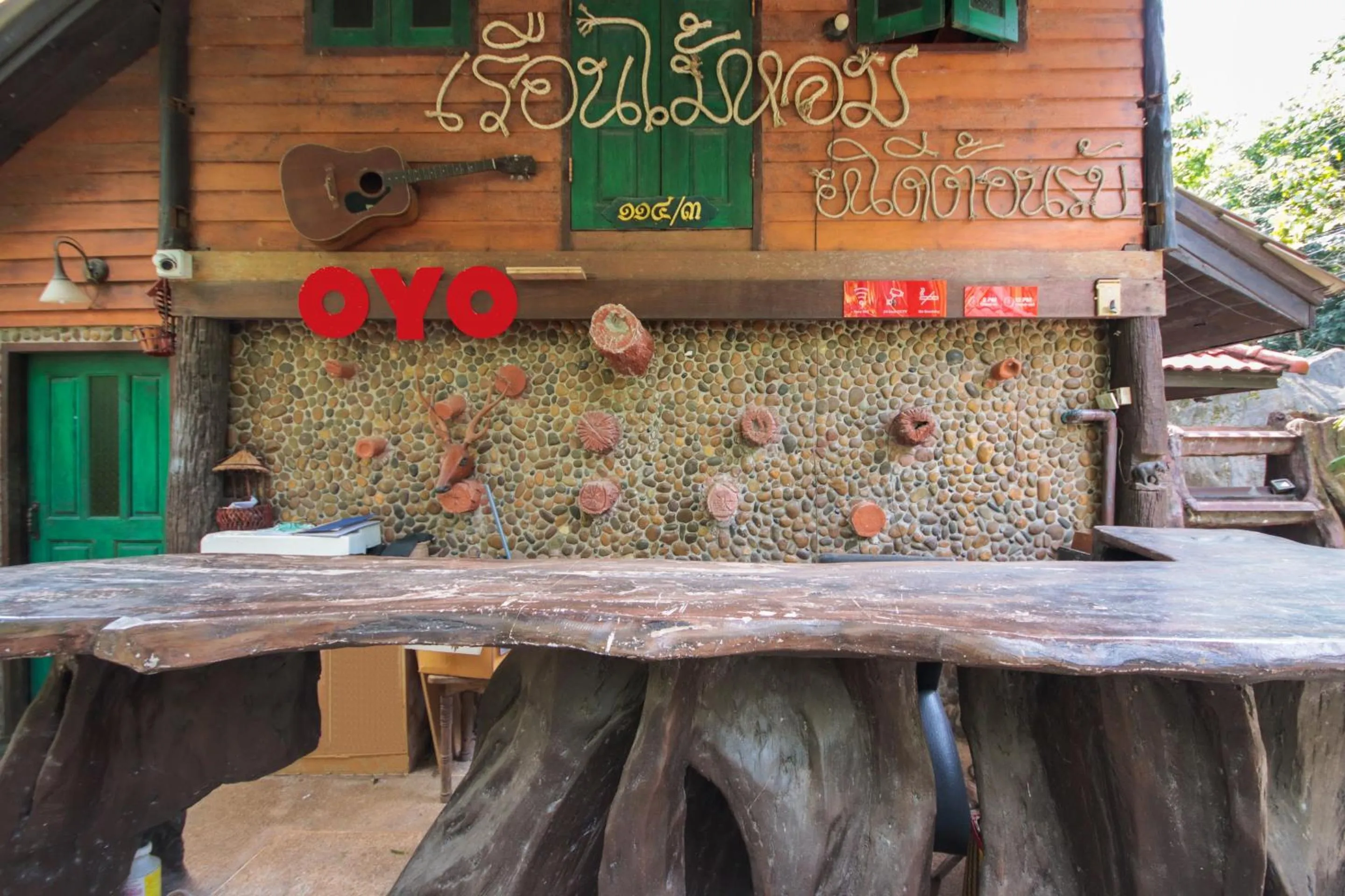 Lobby or reception in OYO 604 Ruen Mai Horm Resort