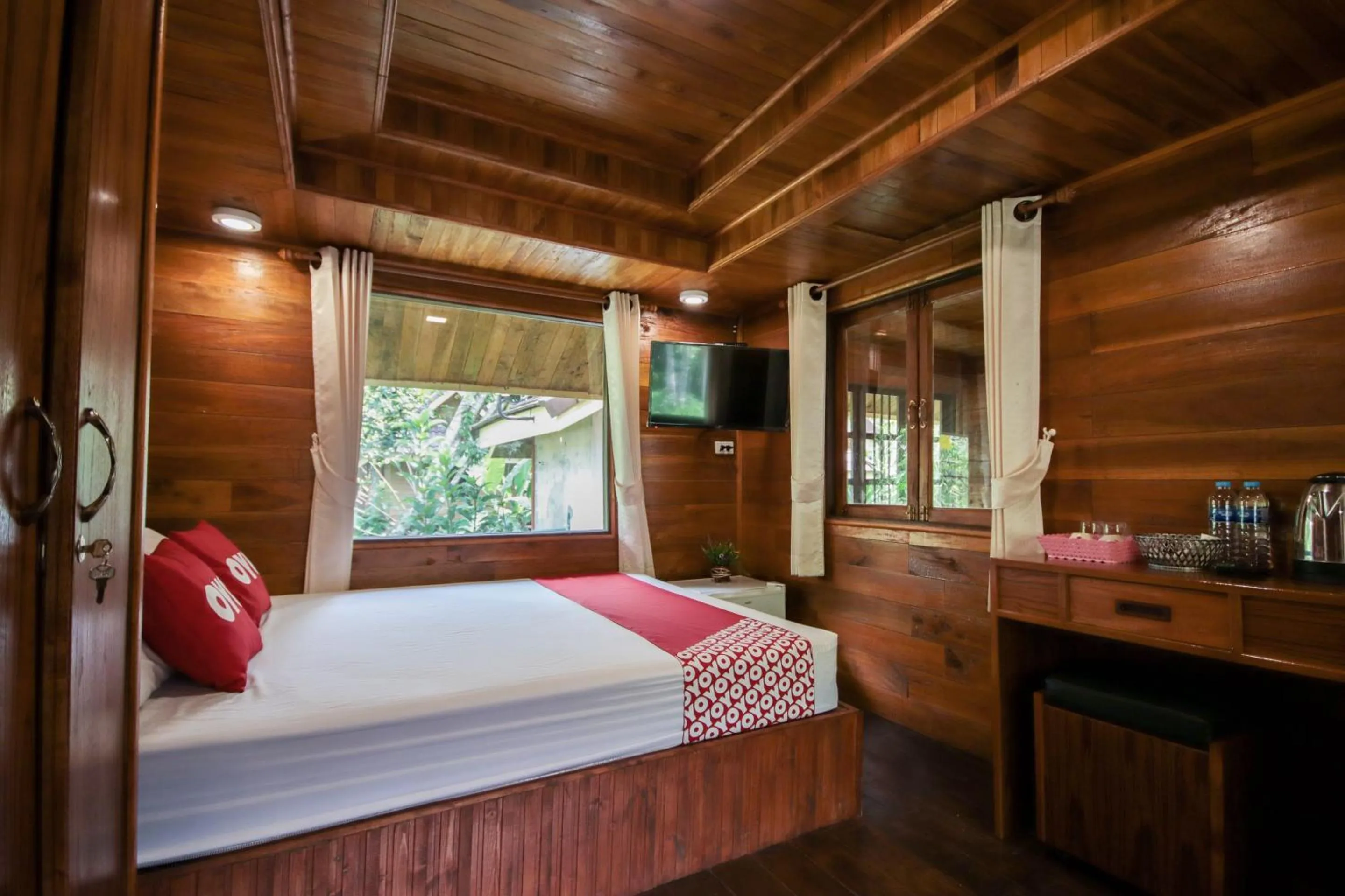 Bedroom in OYO 604 Ruen Mai Horm Resort