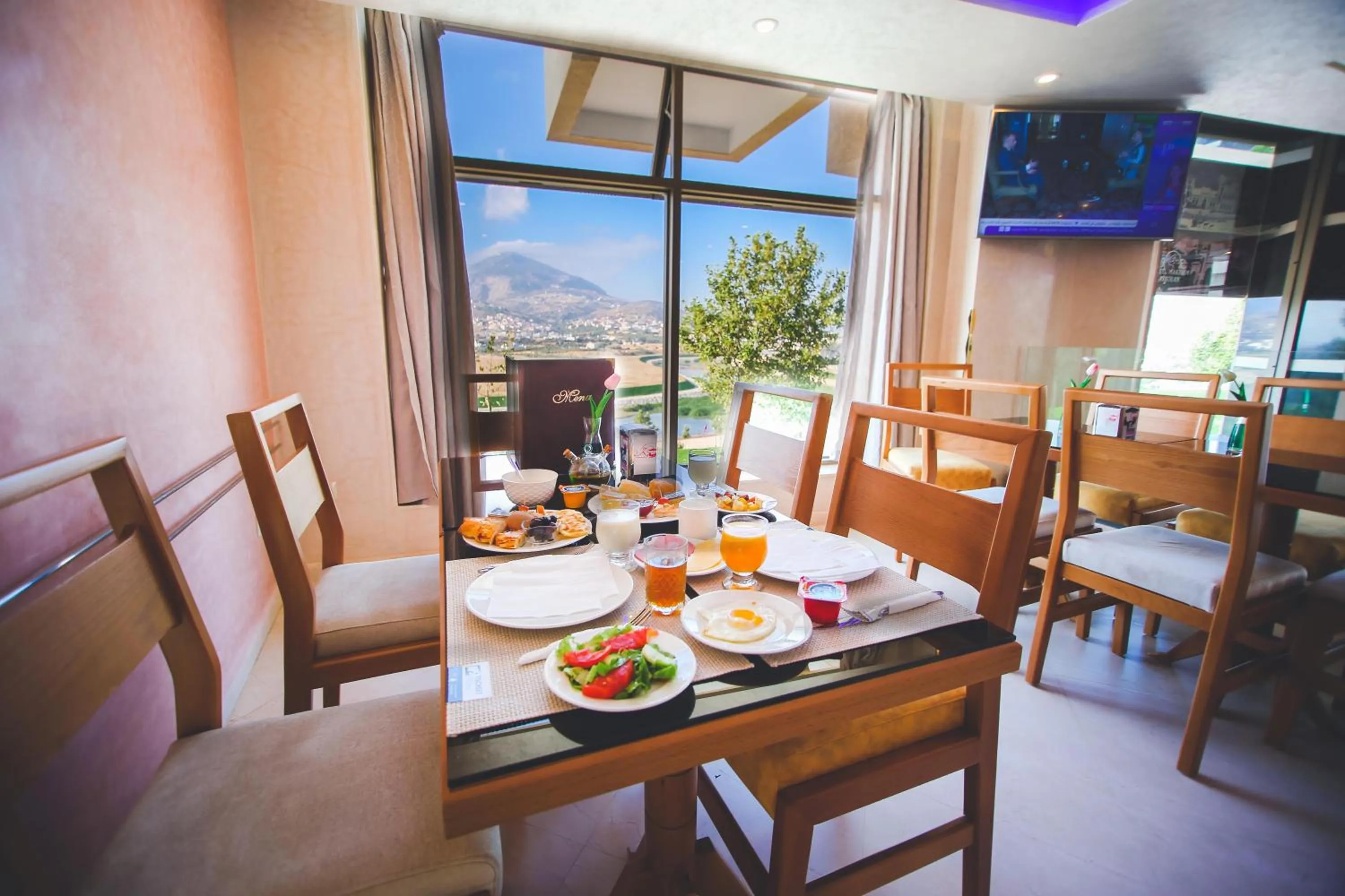 Restaurant/places to eat in HOTEL MAKARIM TETOUAN