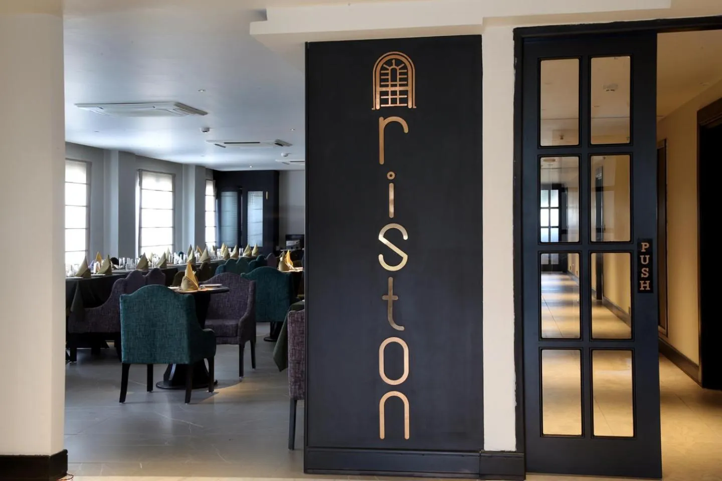 Restaurant/places to eat in LEMARQ