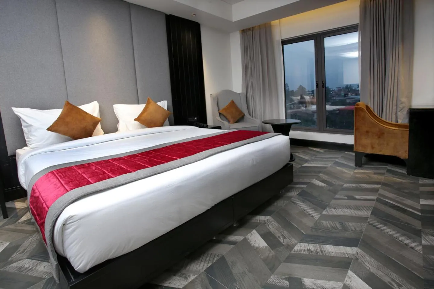 Photo of the whole room, Bed in LEMARQ