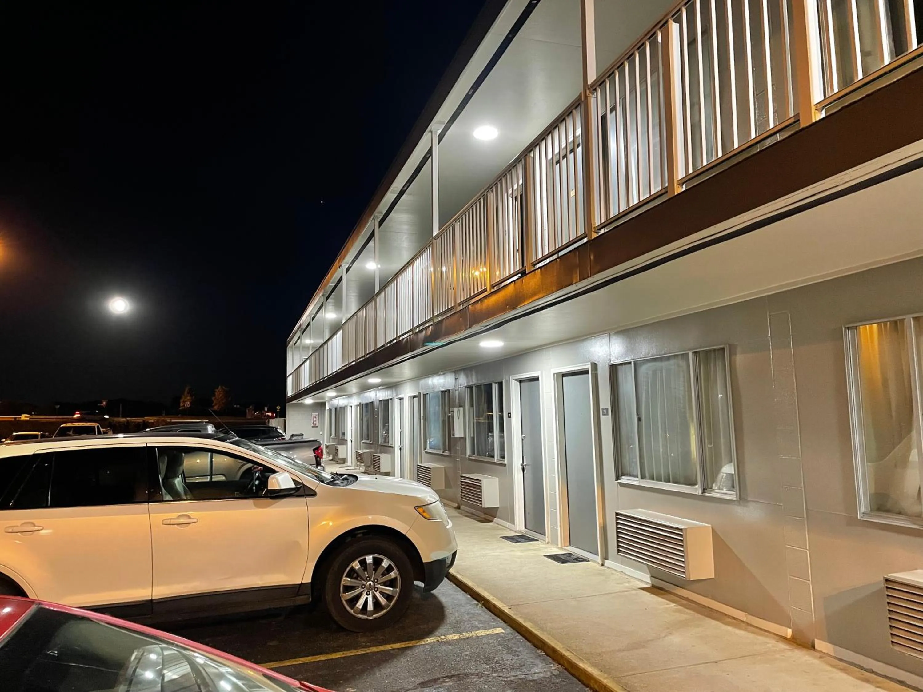 Property Building in Budget Inn