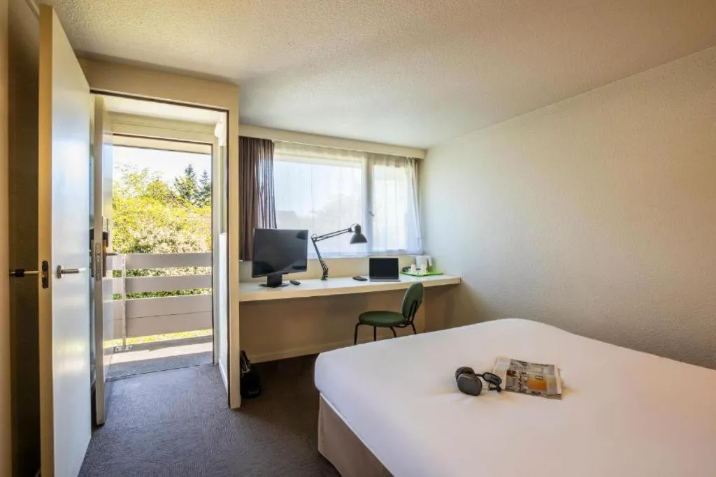 Bed in Campanile Hotel Beauvais