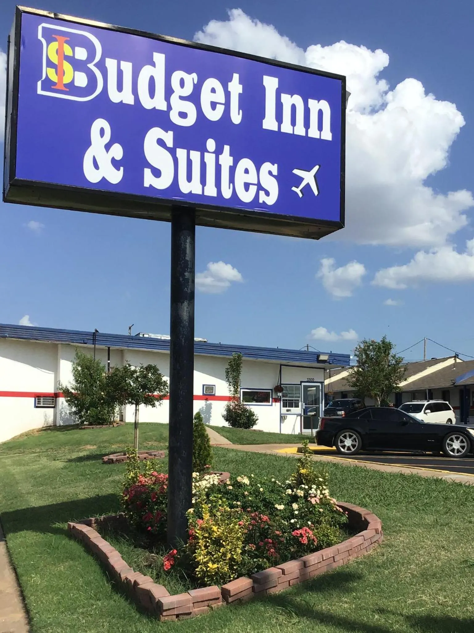 Budget Inn & Suites