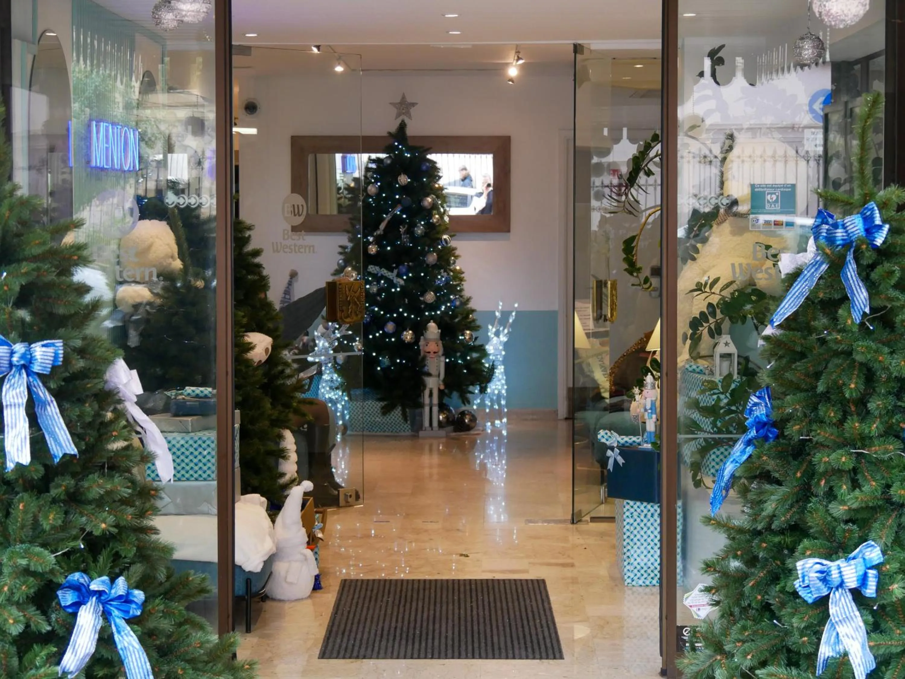 Lobby or reception in Best Western Hotel Mediterranee Menton