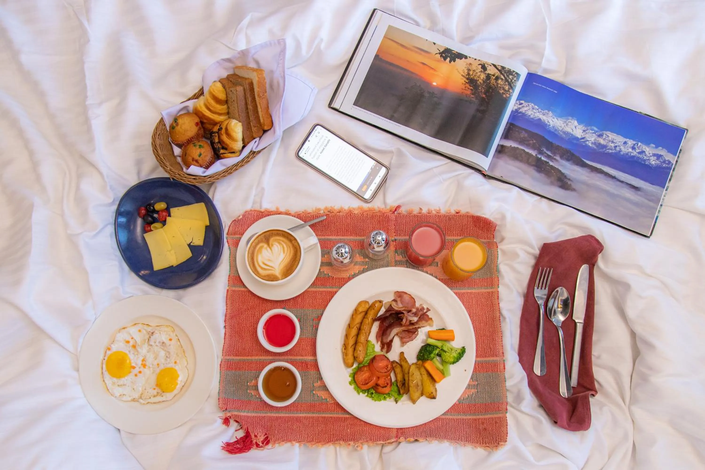 Food and drinks in Hotel Sarathi