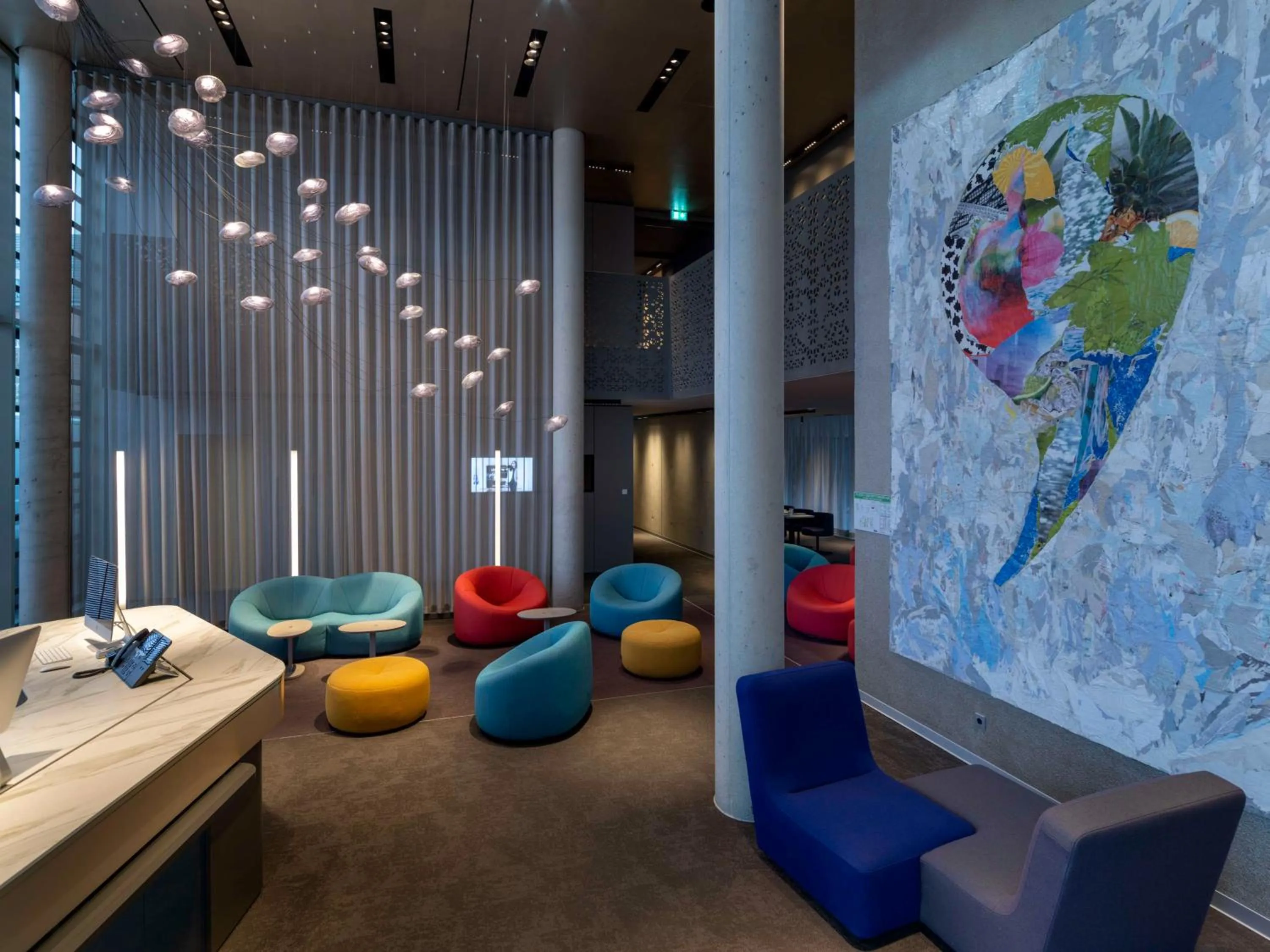 Lobby or reception in b'mine hotel Düsseldorf