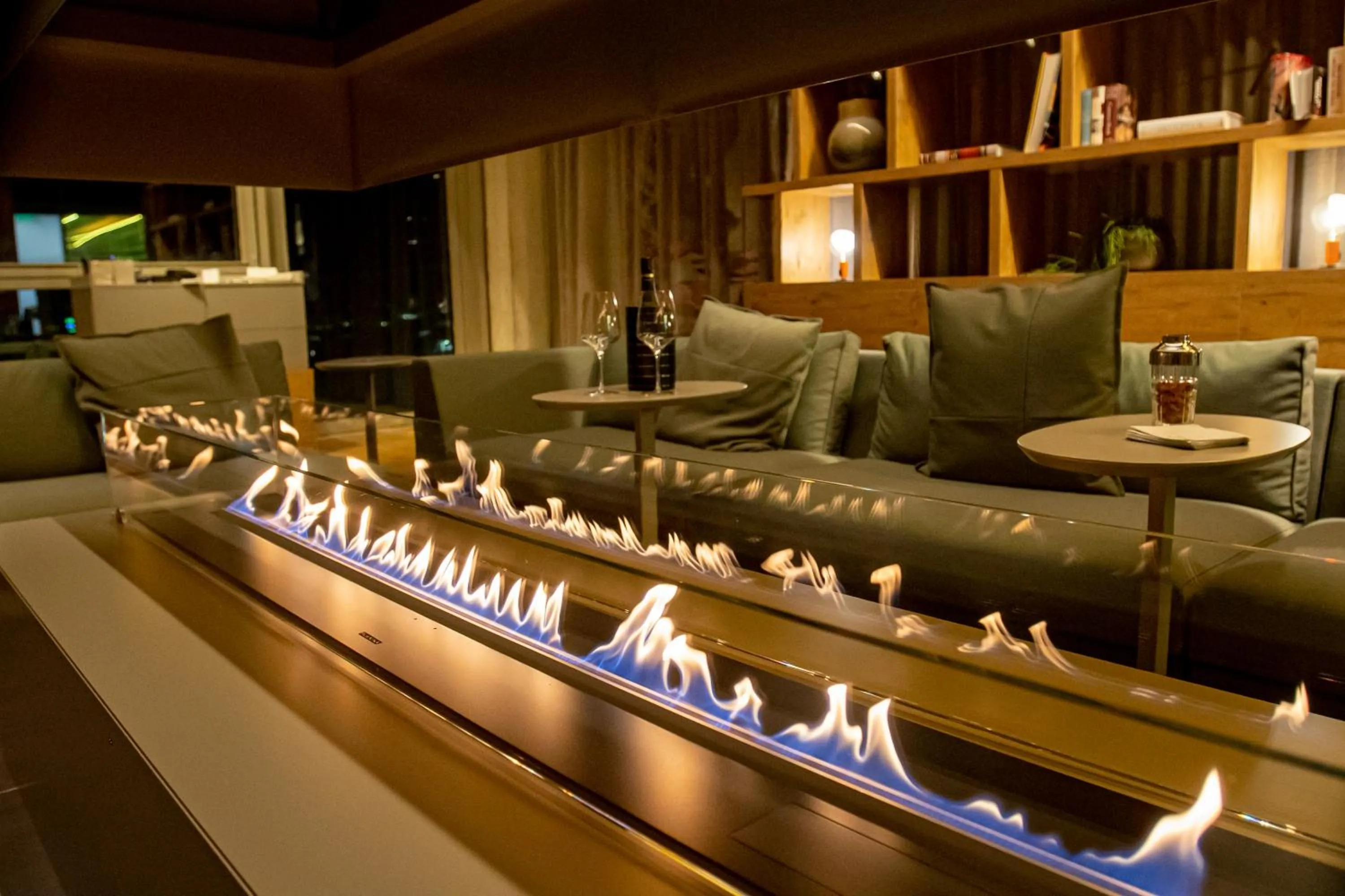 Restaurant/places to eat in b'mine hotel Düsseldorf