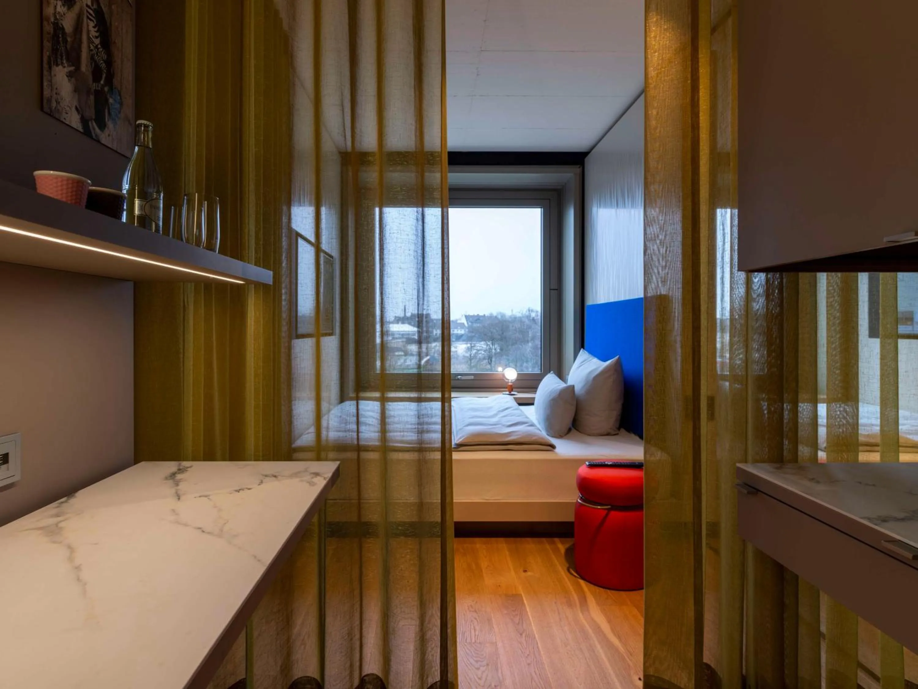 Bedroom, Bed in b'mine hotel Düsseldorf