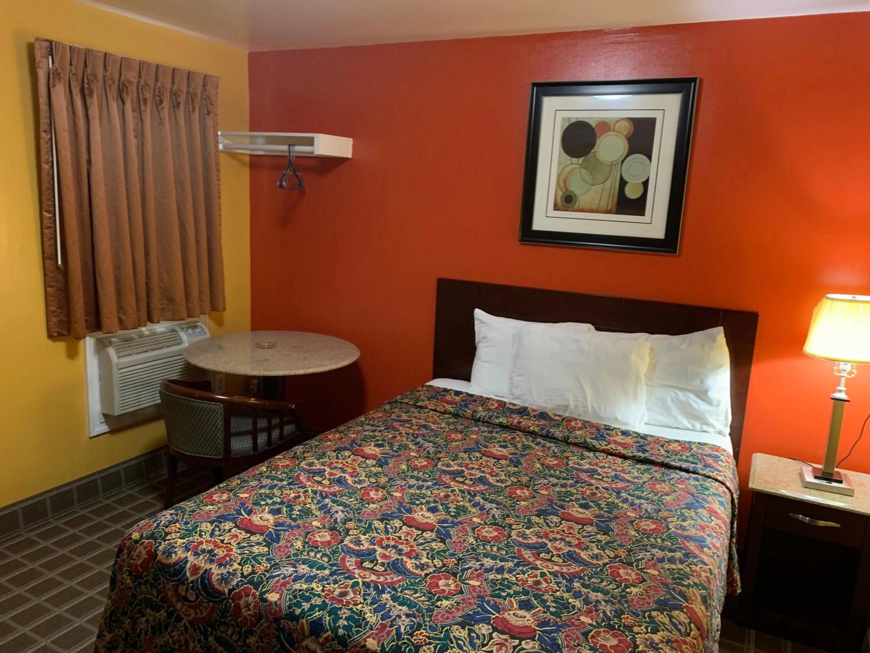 Bed in Scottish Inns Wrightstown