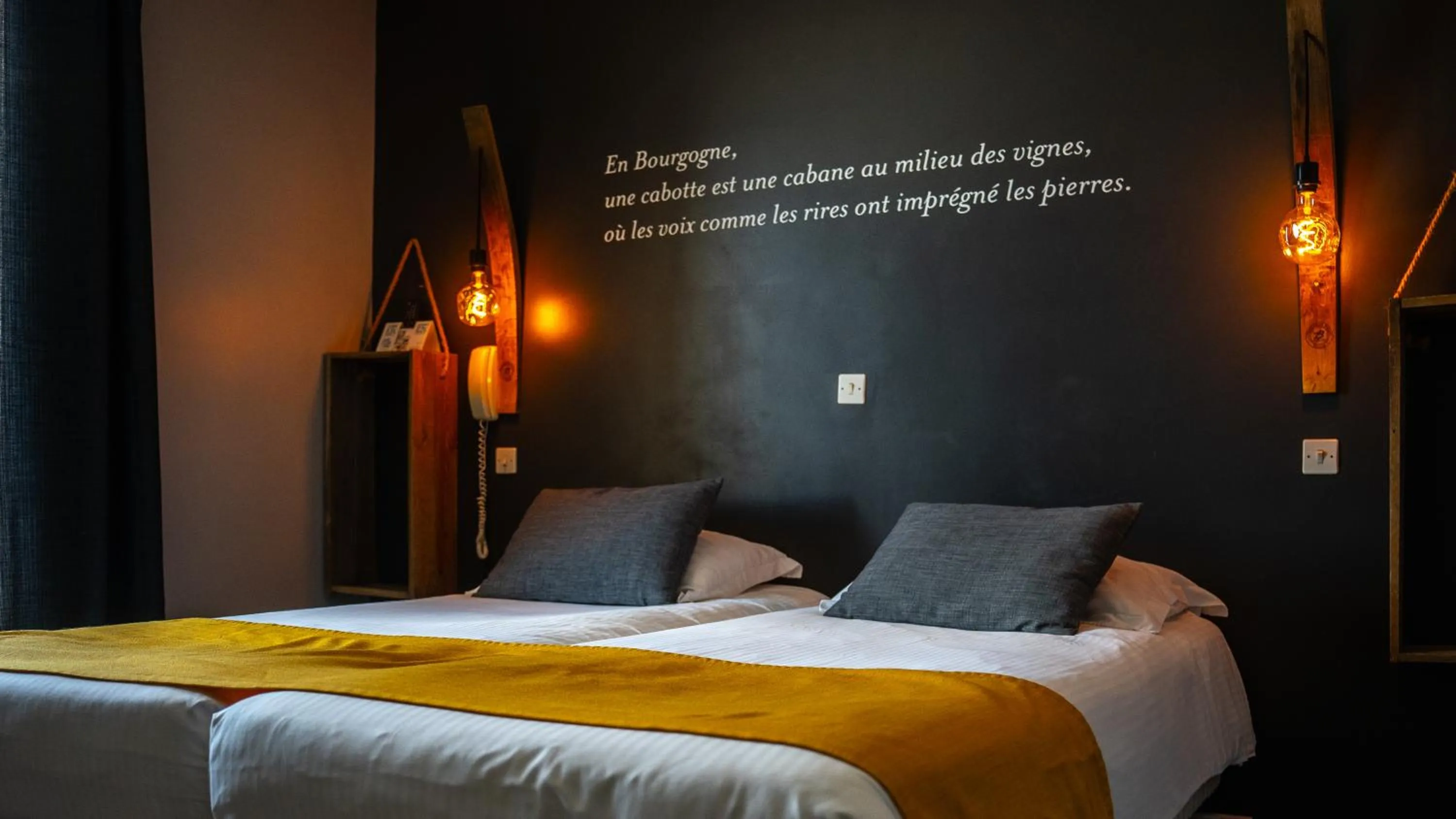 Bedroom, Bed in Hôtel Parc Adélie - Logis Hôtels