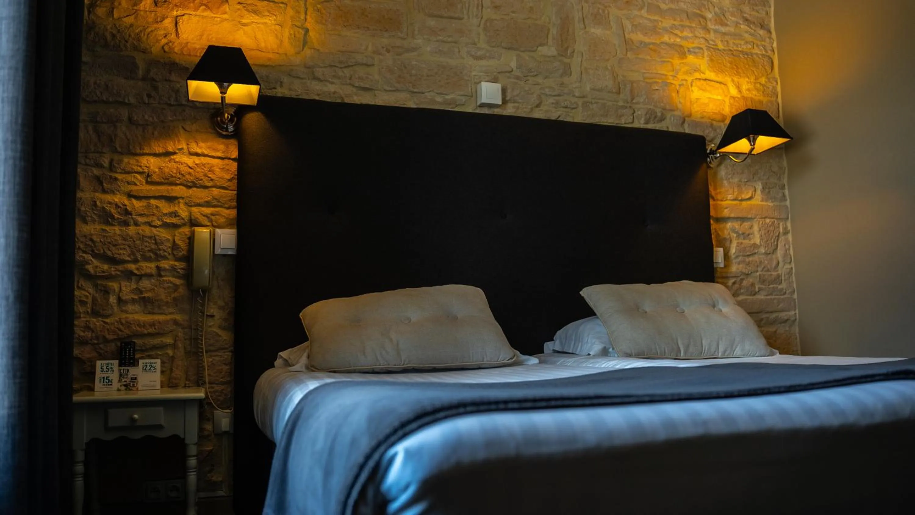 Bedroom, Bed in Hôtel Parc Adélie - Logis Hôtels