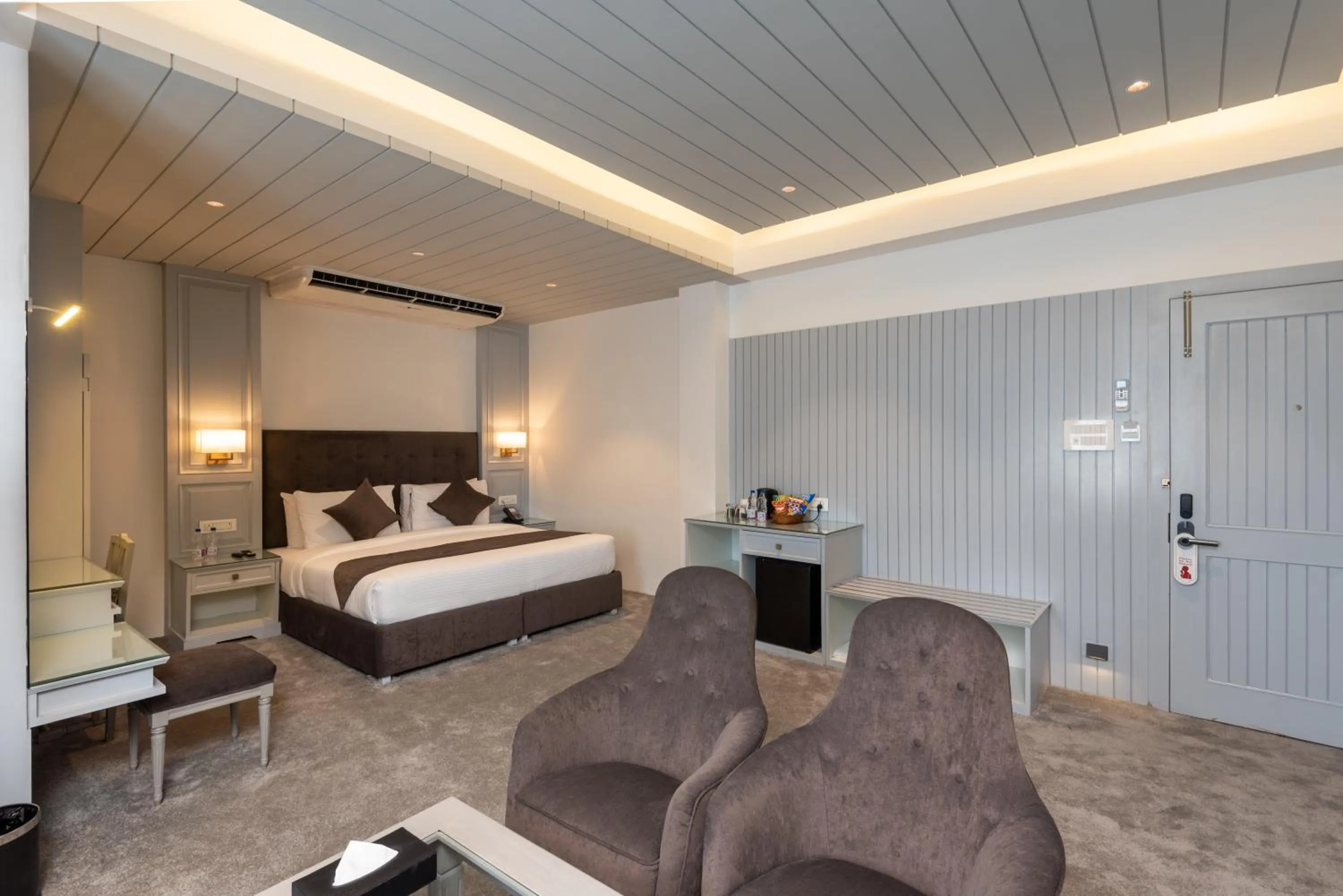 Bed in Hotel Grand Boulevard Dal Lake View Srinagar