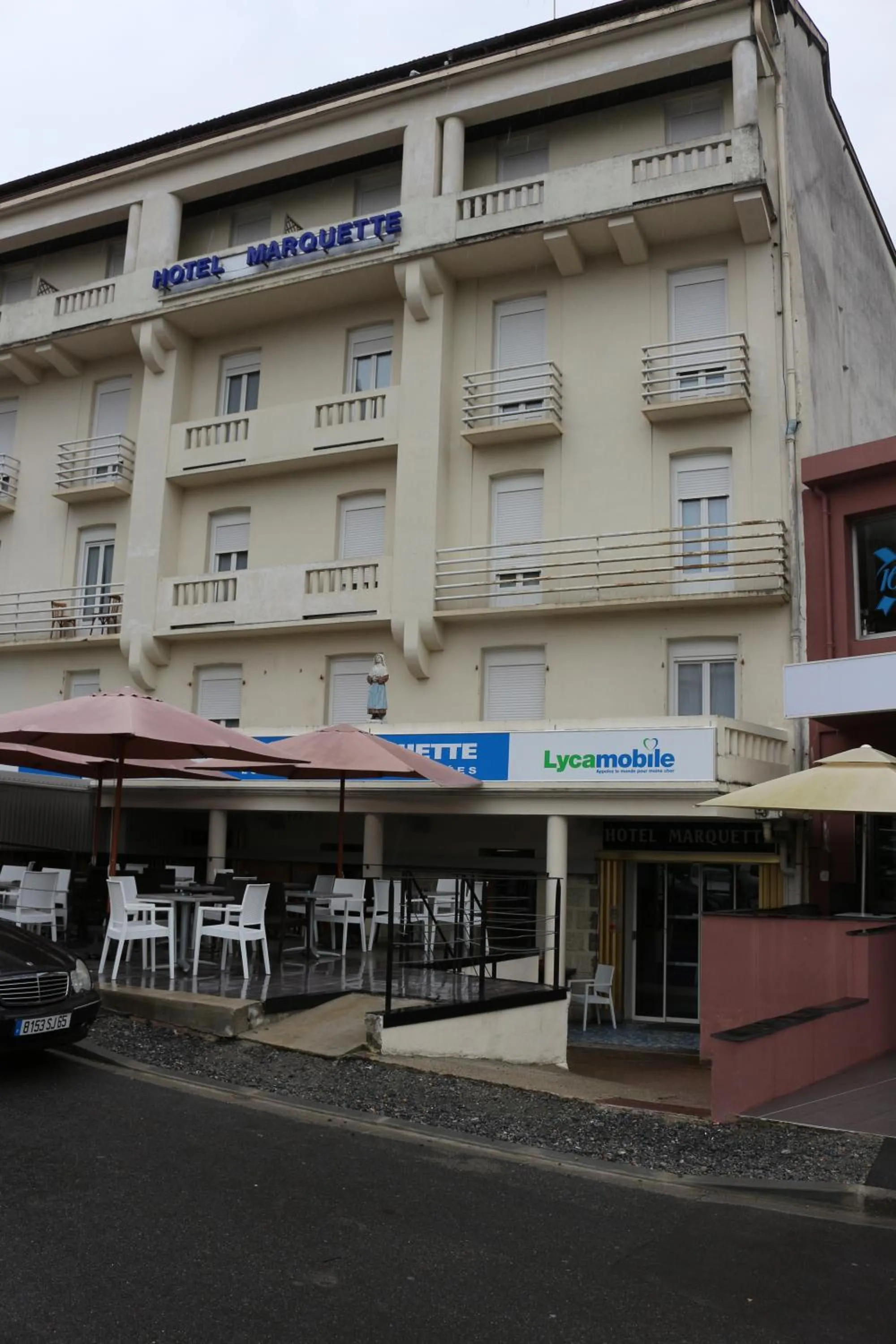 Facade/entrance in Hôtel Marquette
