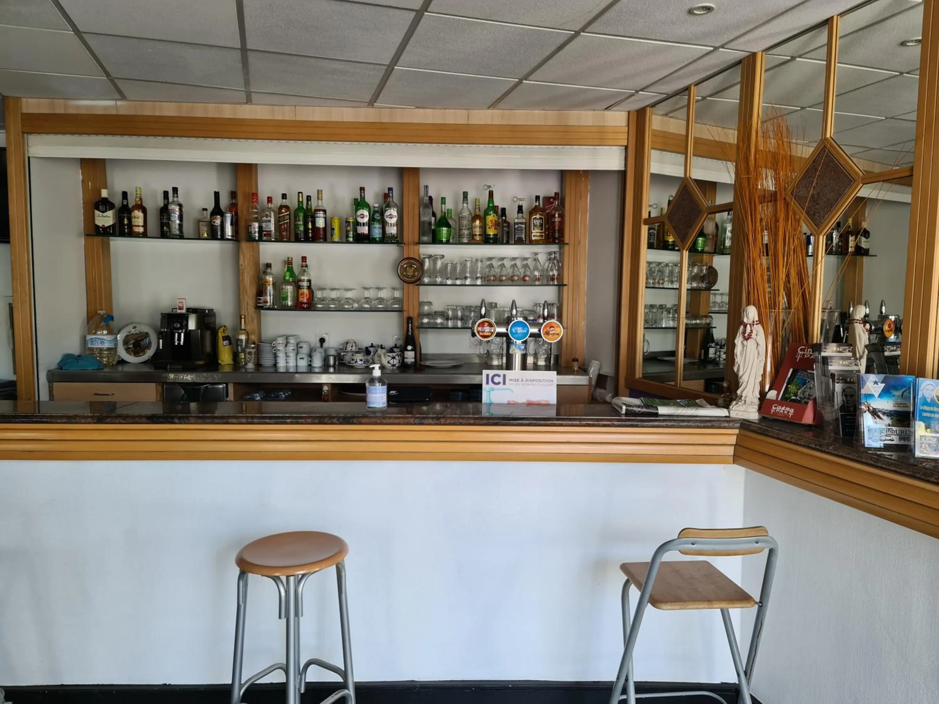 Lounge or bar in Hôtel Marquette