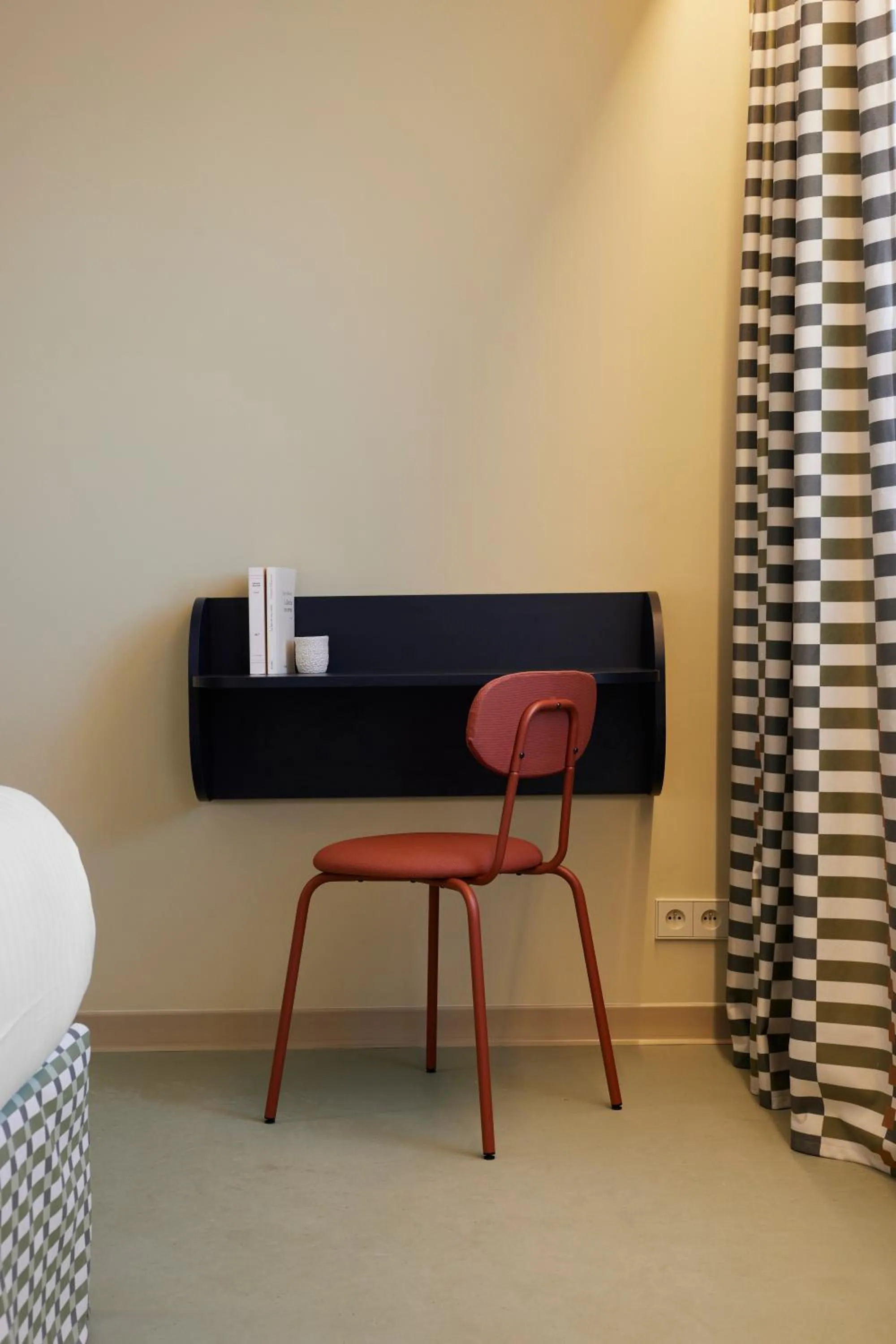 Seating area in Hotel des Victoires - Restaurant