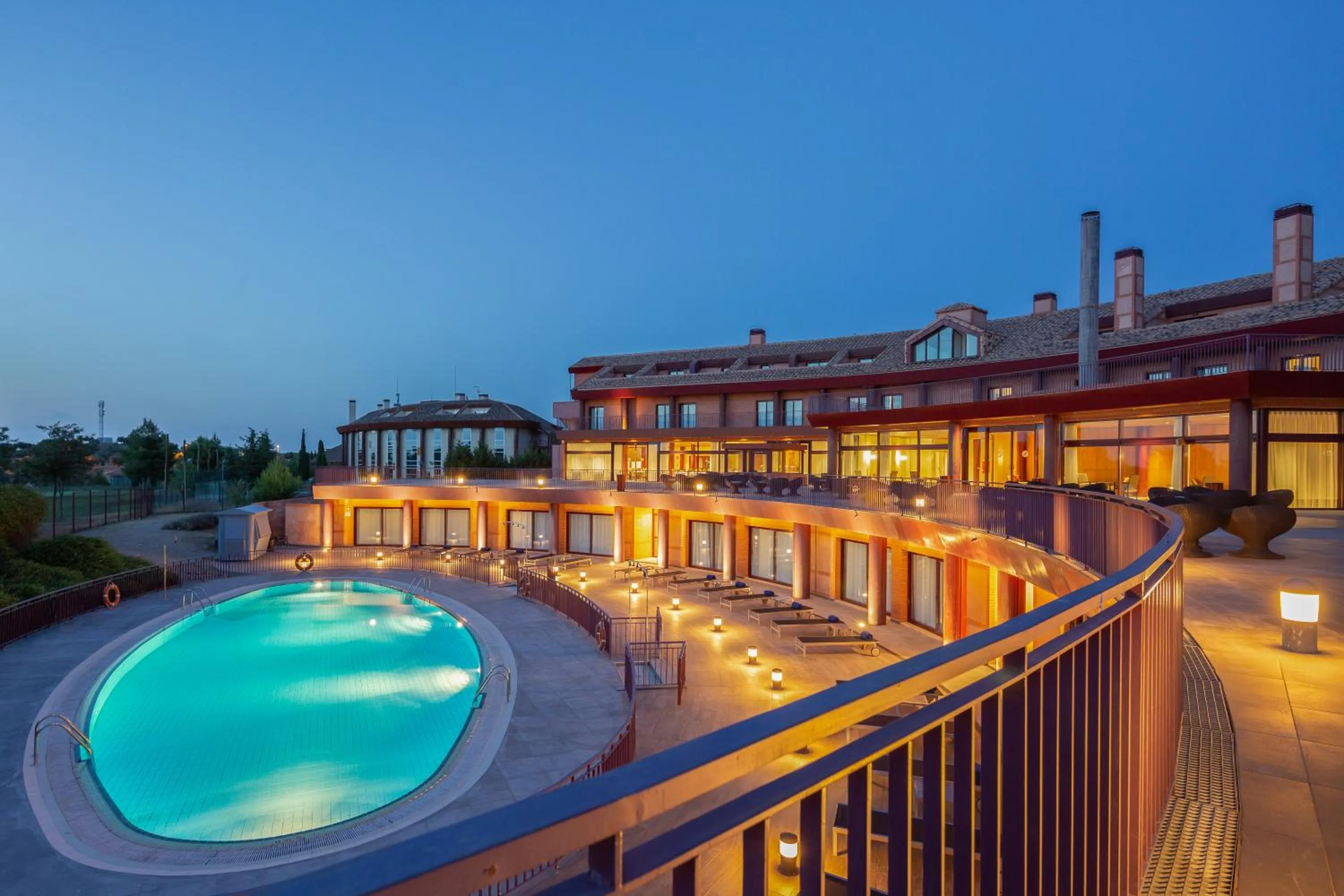 Night in Exe Layos Golf