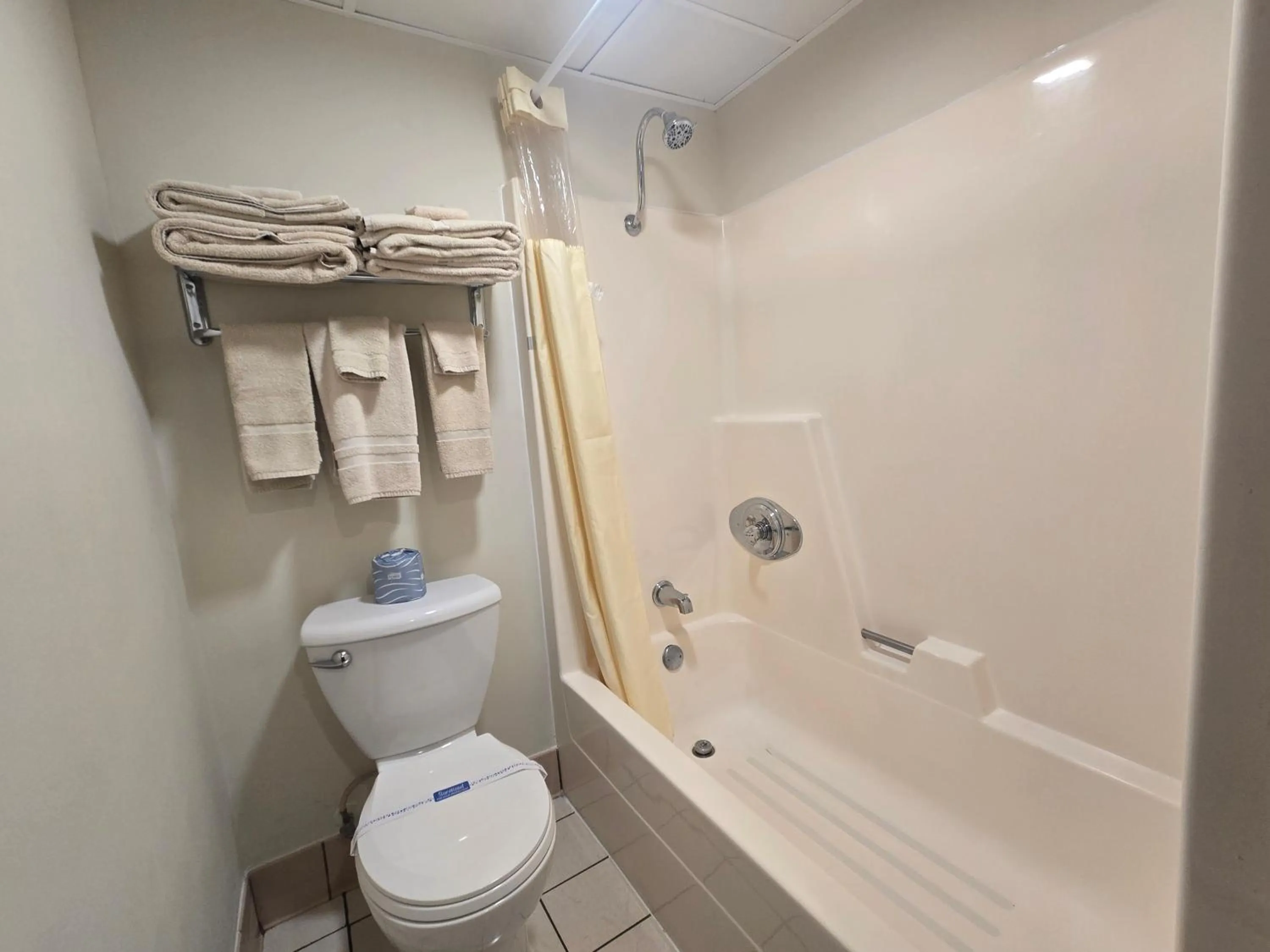 Shower in Timber Inn