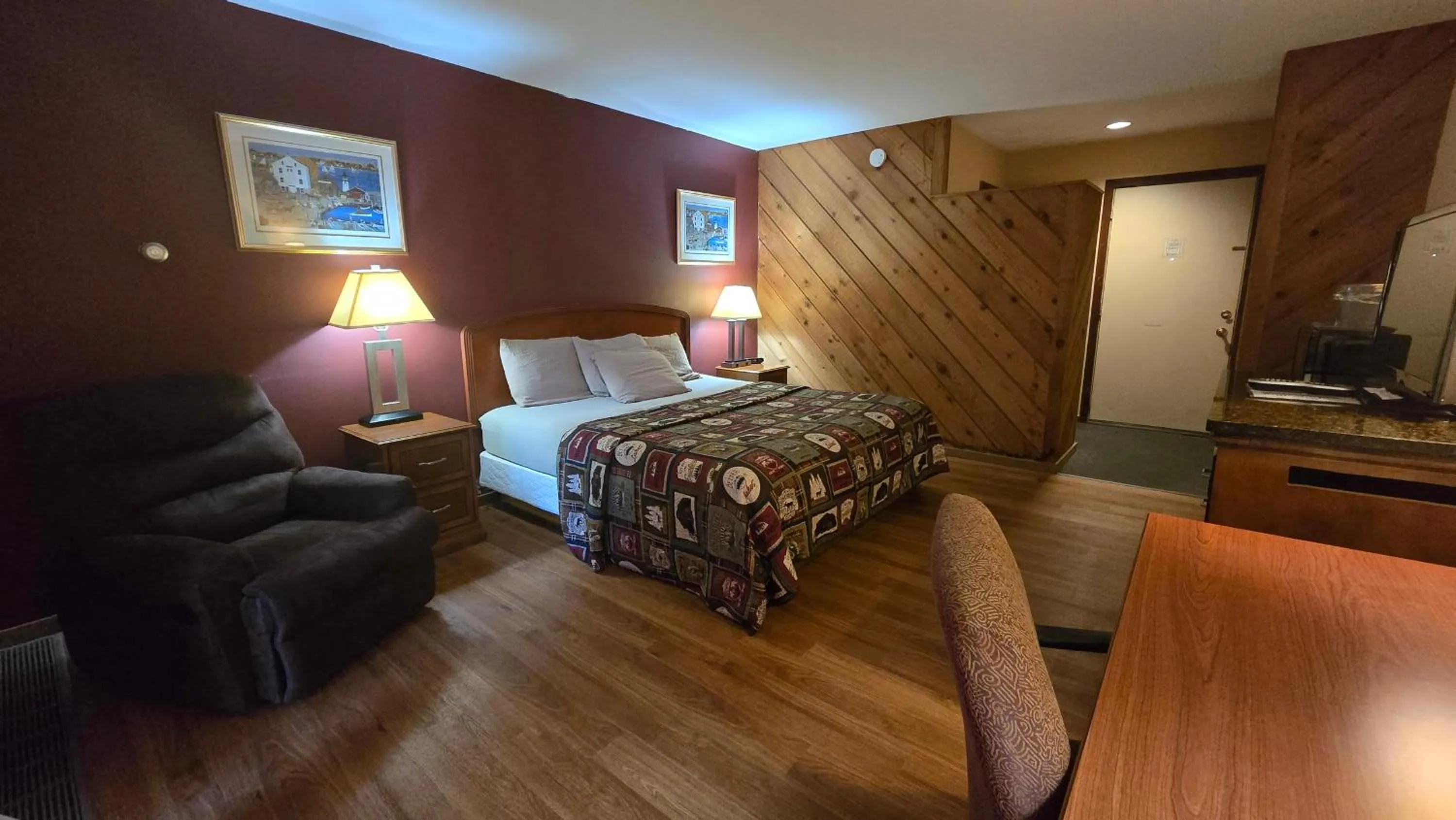 Bed in Timber Inn