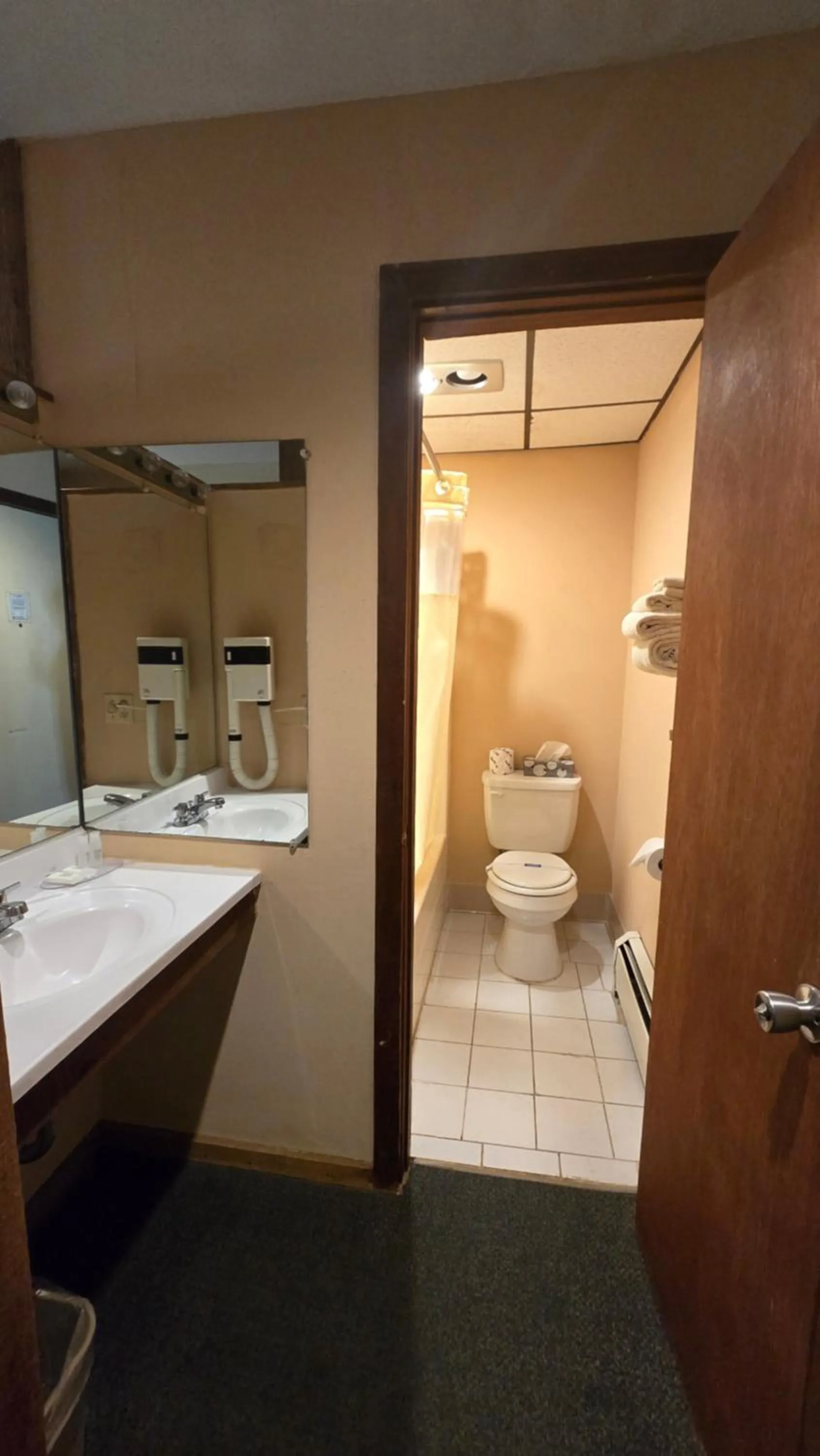 Shower in Timber Inn