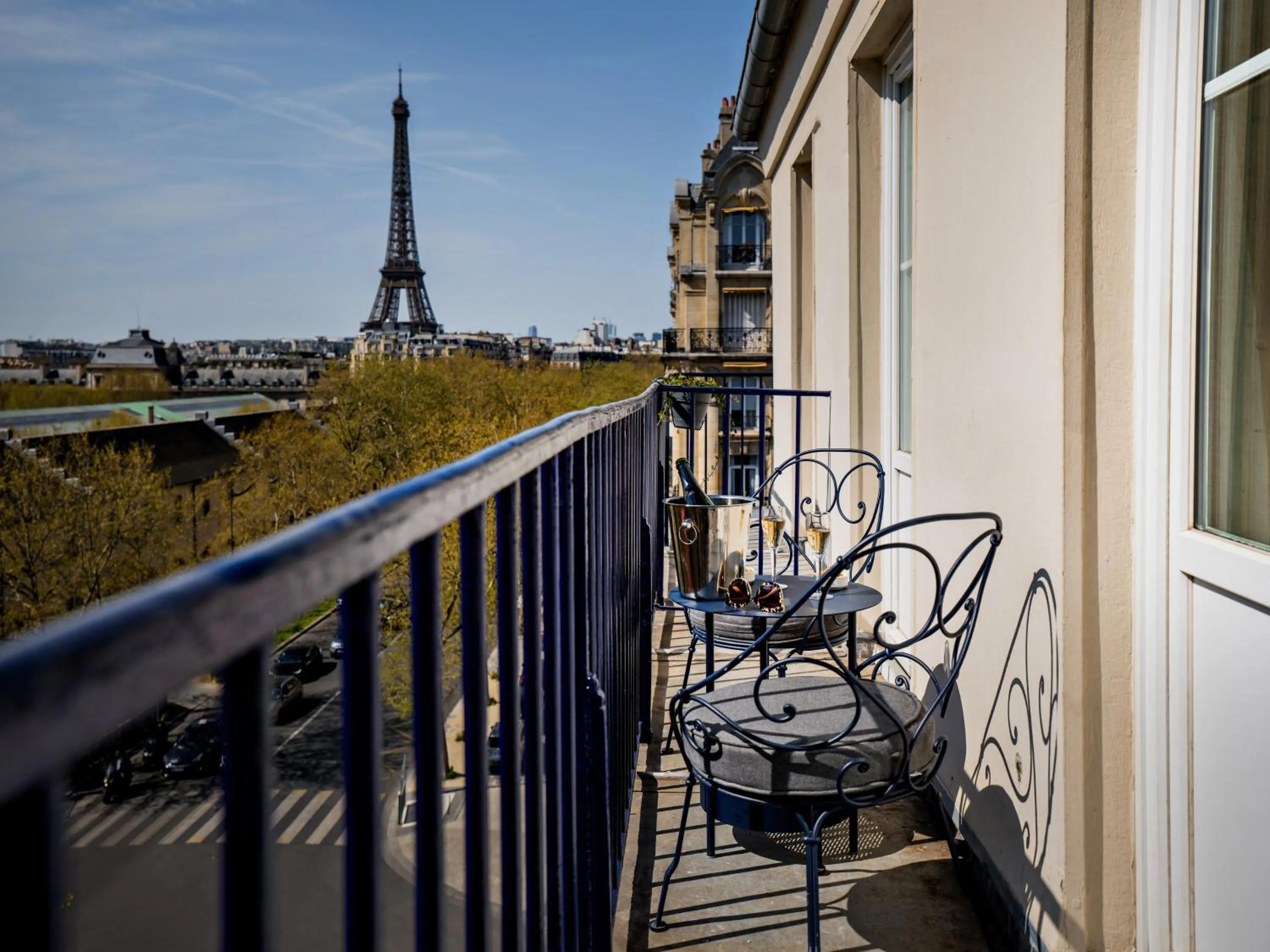 View (from property/room) in Hotel Duquesne Eiffel