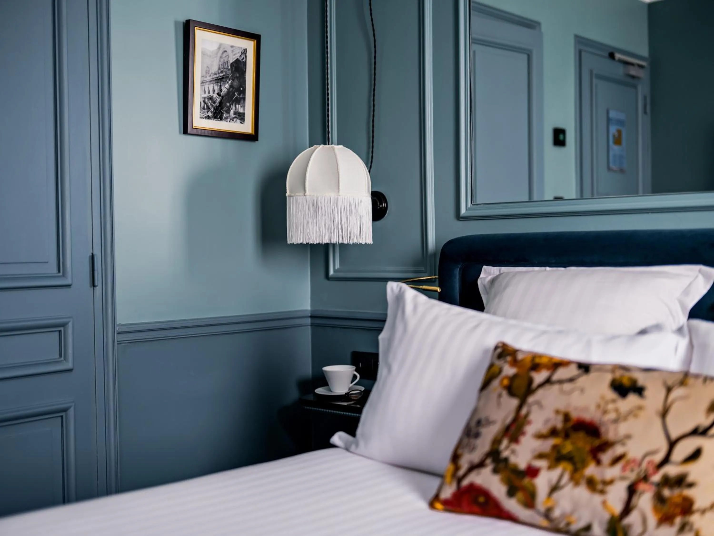 Bedroom, Bed in Hotel Duquesne Eiffel