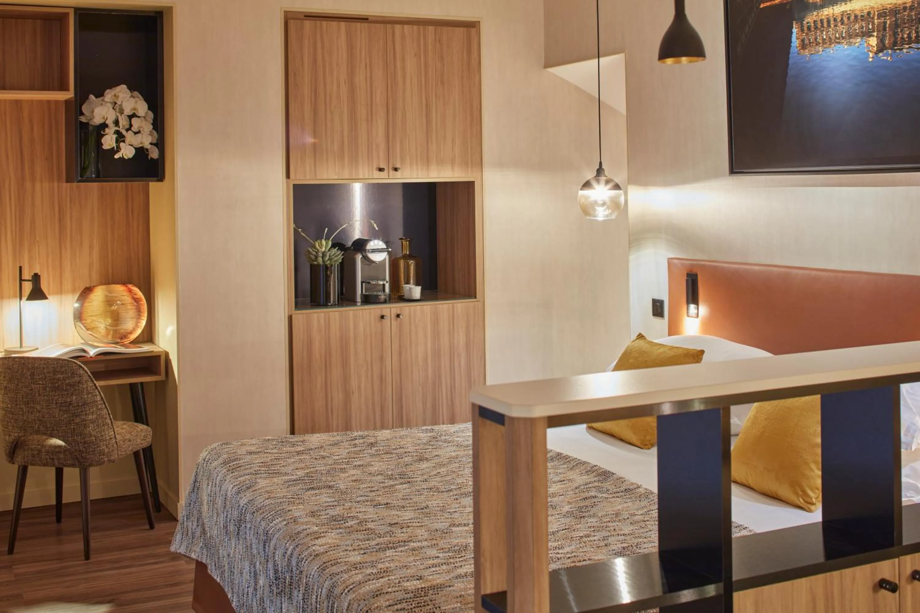 Bed in Hotel Atmospheres