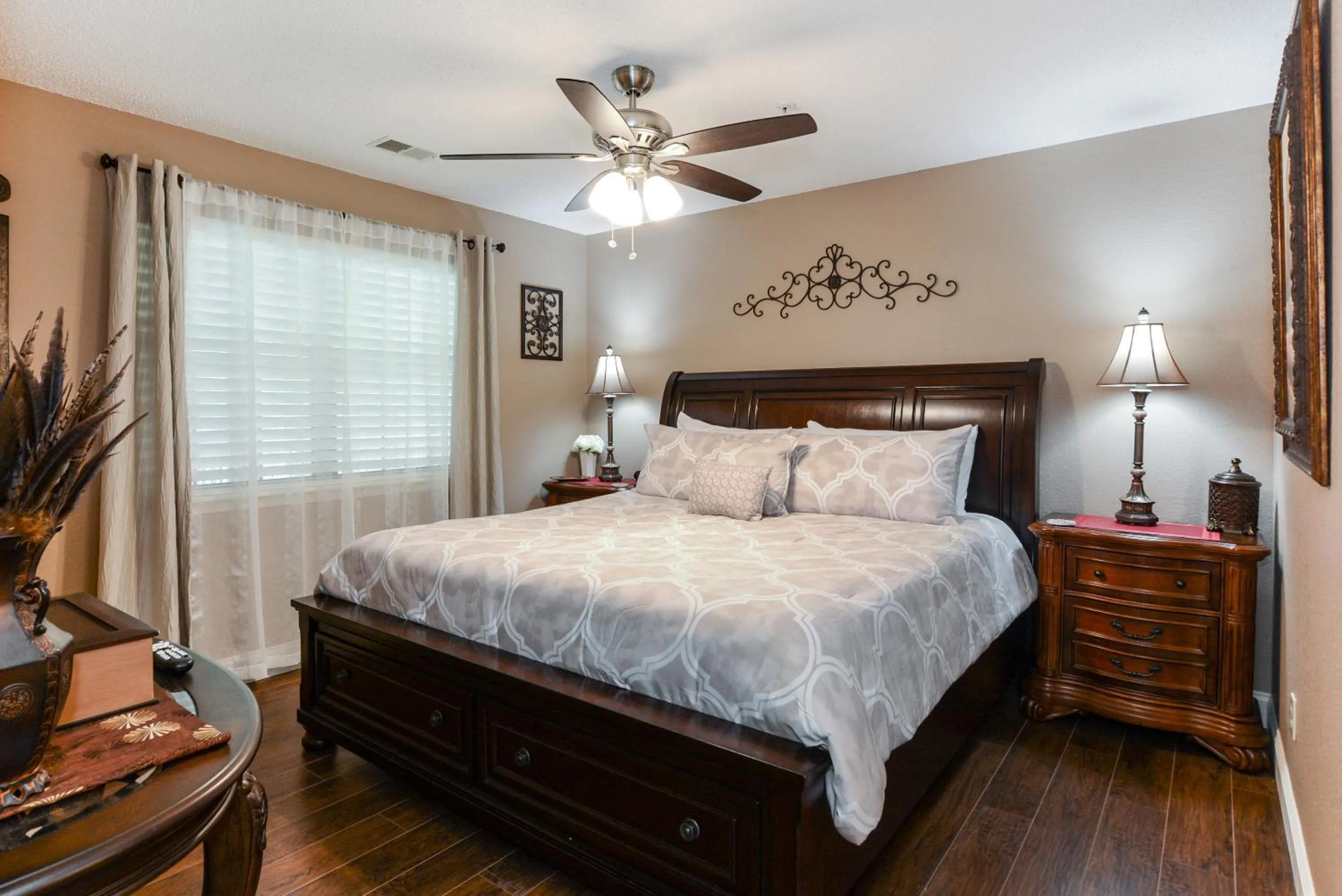 Bed in Luxury Condos at Thousand Hills - Heart of Branson - Beautifully remodeled - Spacious and Affordable