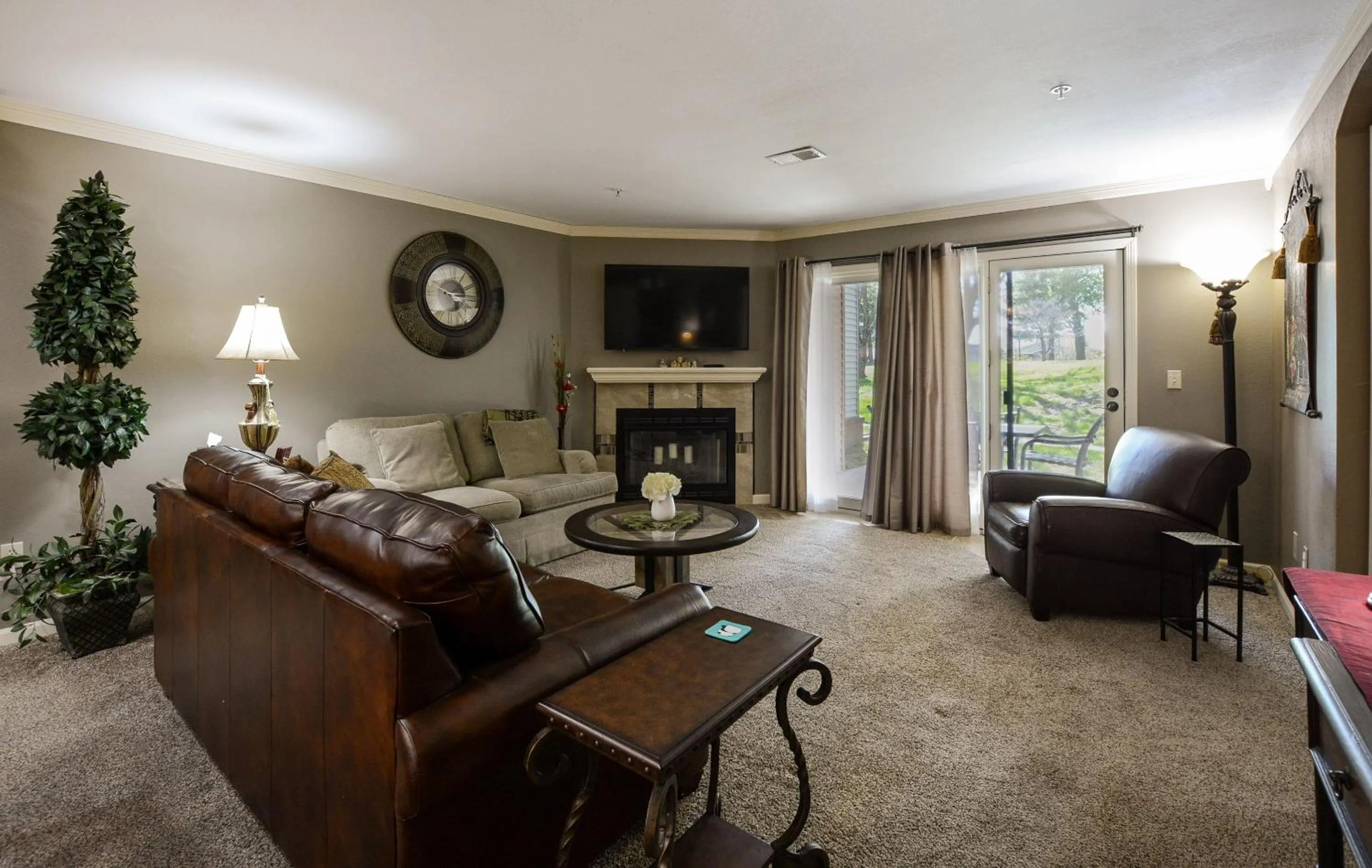 Luxury Condos at Thousand Hills - Heart of Branson - Beautifully remodeled - Spacious and Affordable