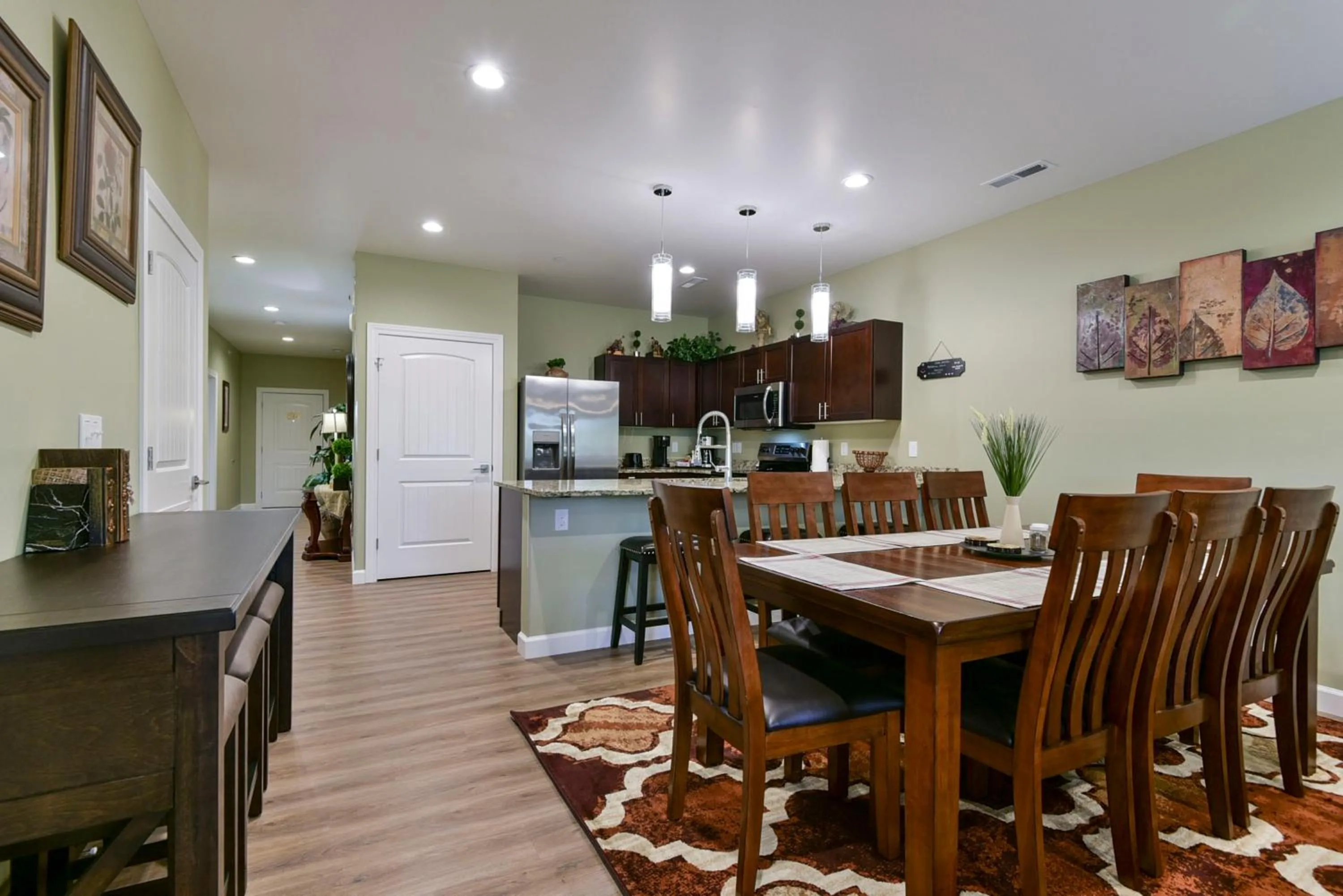 Luxury Condos at Thousand Hills - Heart of Branson - Beautifully remodeled - Spacious and Affordable