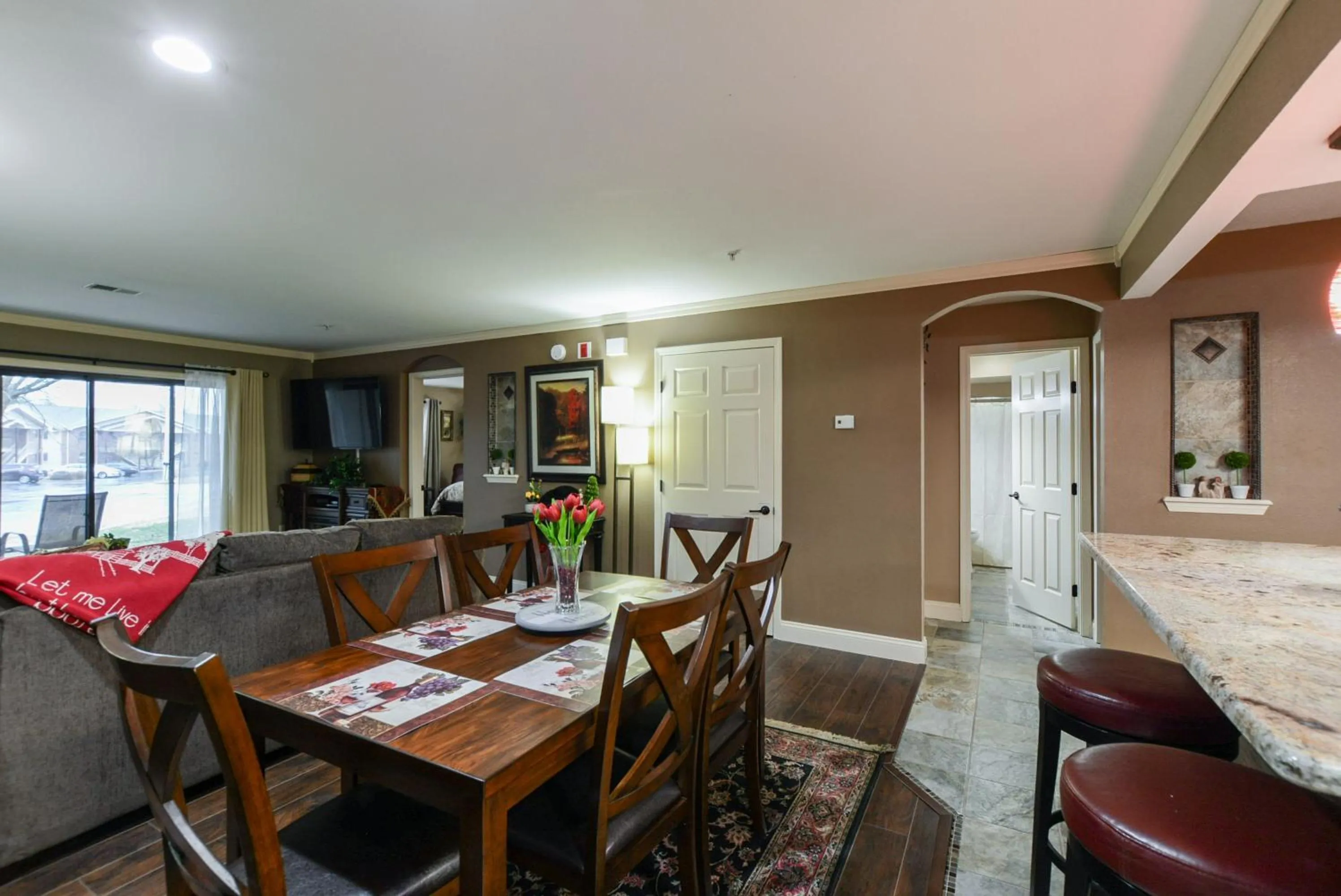 Luxury Condos at Thousand Hills - Heart of Branson - Beautifully remodeled - Spacious and Affordable